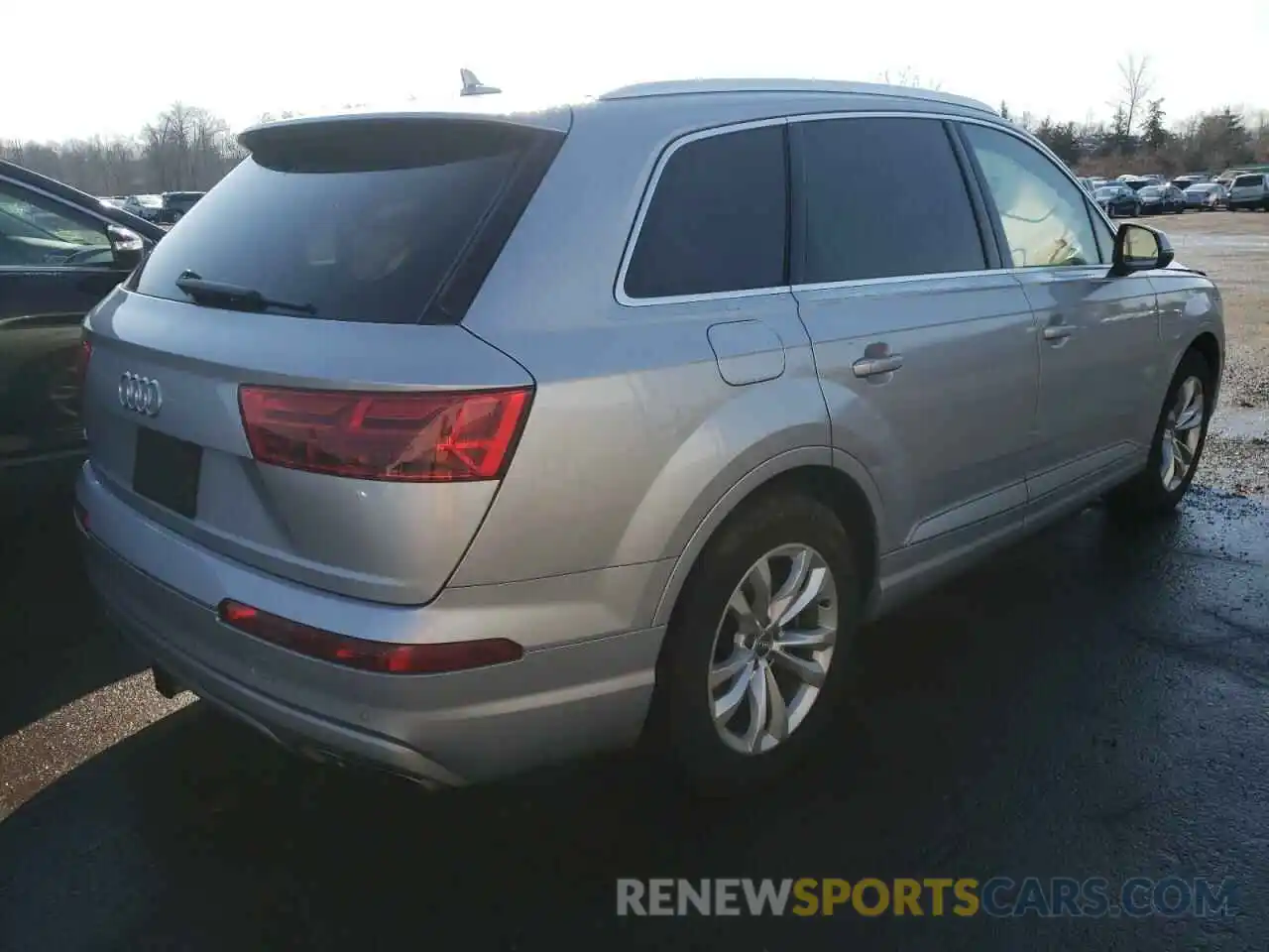 4 Photograph of a damaged car WA1LAAF76KD004760 AUDI Q7 2019