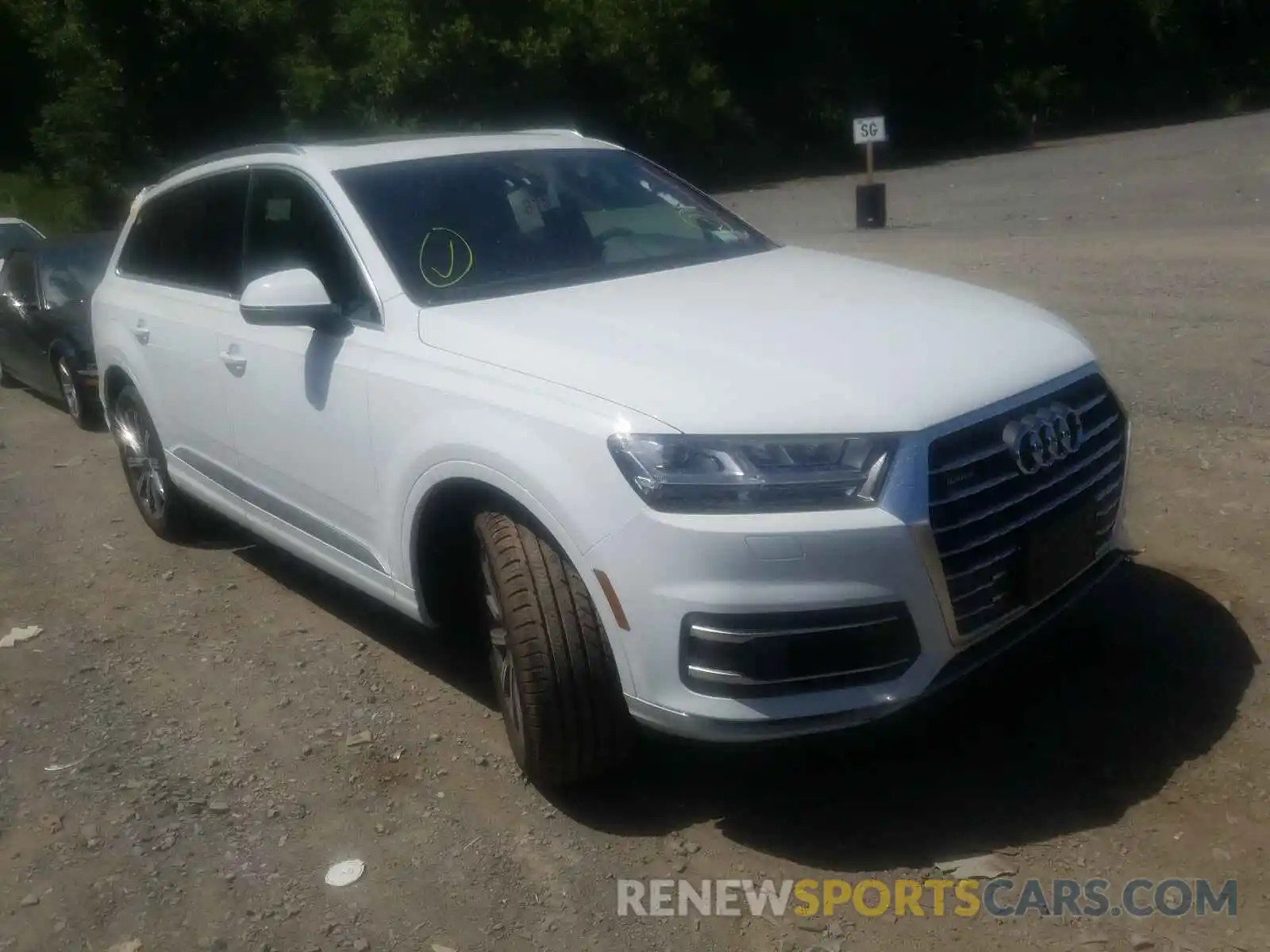 1 Photograph of a damaged car WA1LAAF76KD012003 AUDI Q7 2019