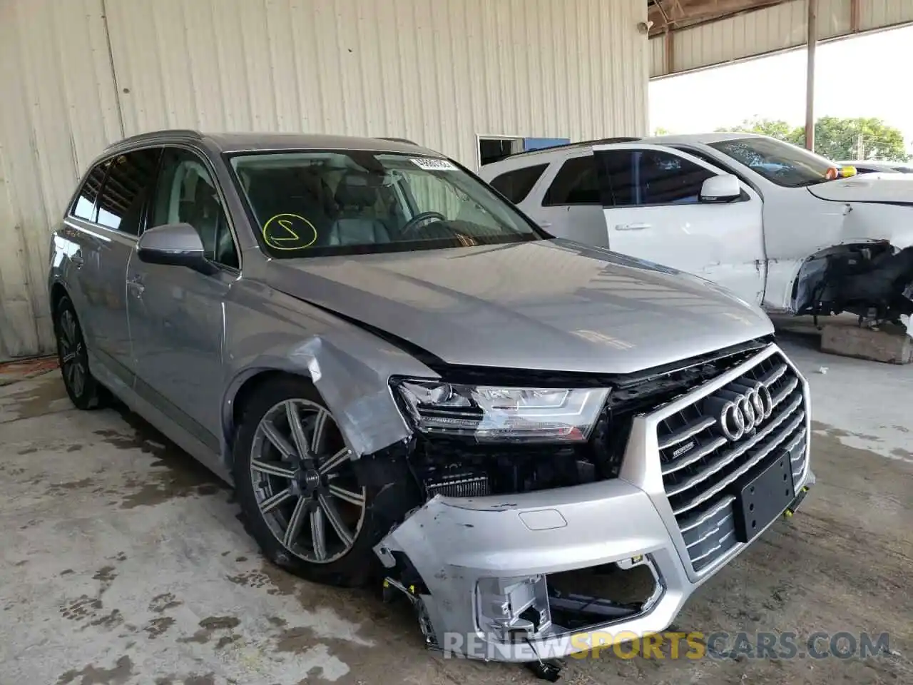 1 Photograph of a damaged car WA1LAAF76KD022868 AUDI Q7 2019