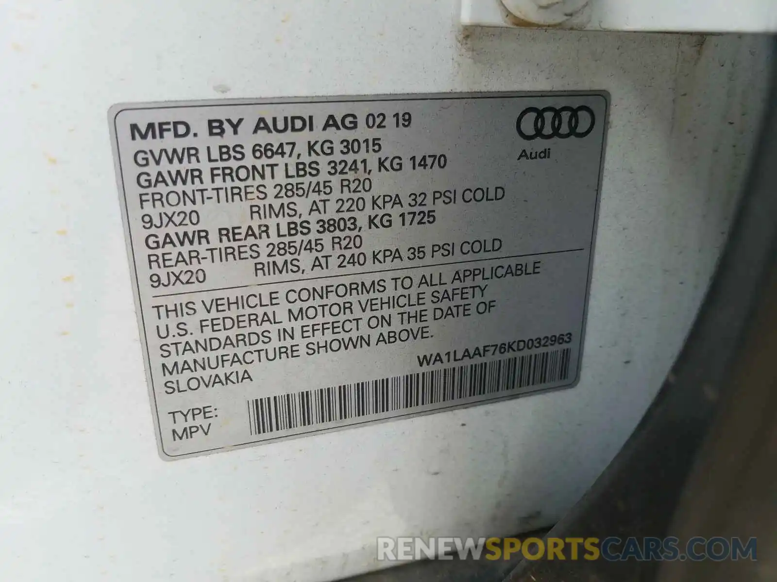 10 Photograph of a damaged car WA1LAAF76KD032963 AUDI Q7 2019