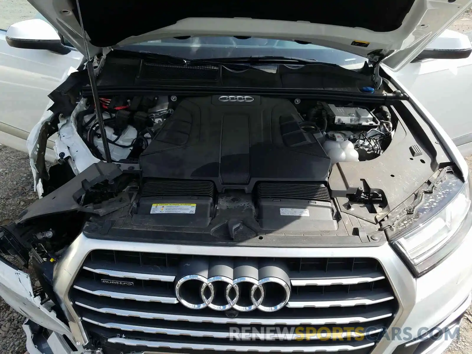 7 Photograph of a damaged car WA1LAAF76KD032963 AUDI Q7 2019