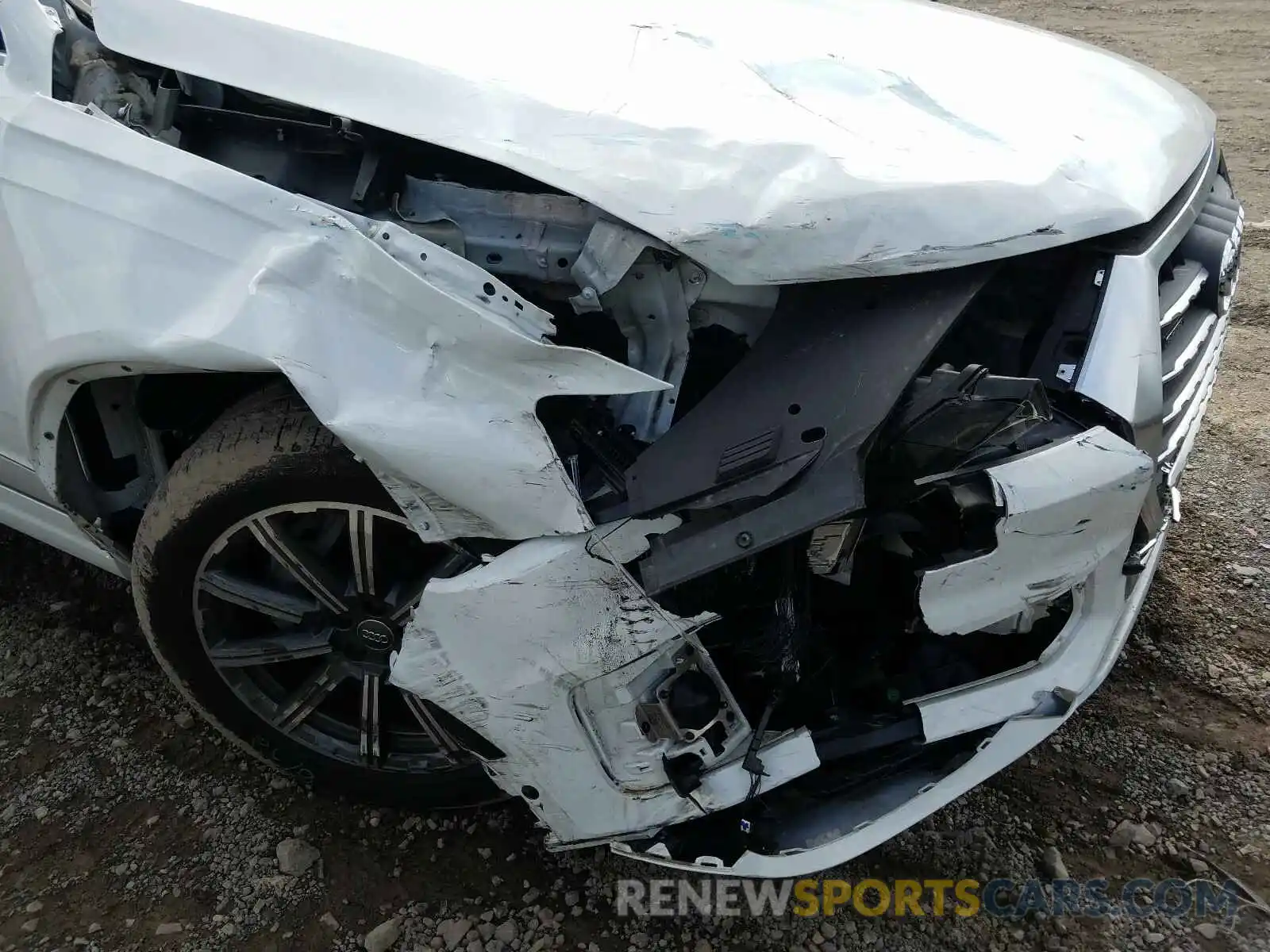 9 Photograph of a damaged car WA1LAAF76KD032963 AUDI Q7 2019