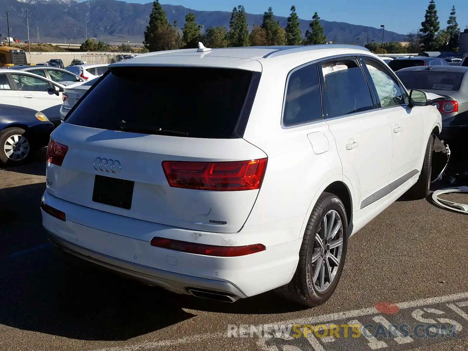 4 Photograph of a damaged car WA1LAAF76KD039654 AUDI Q7 2019