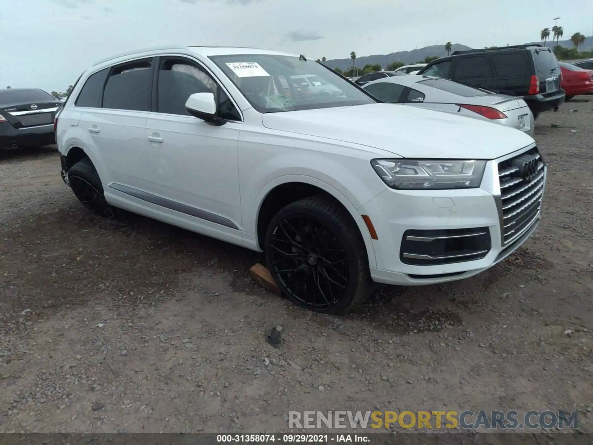 1 Фотография поврежденного автомобиля WA1LAAF76KD041582 AUDI Q7 2019