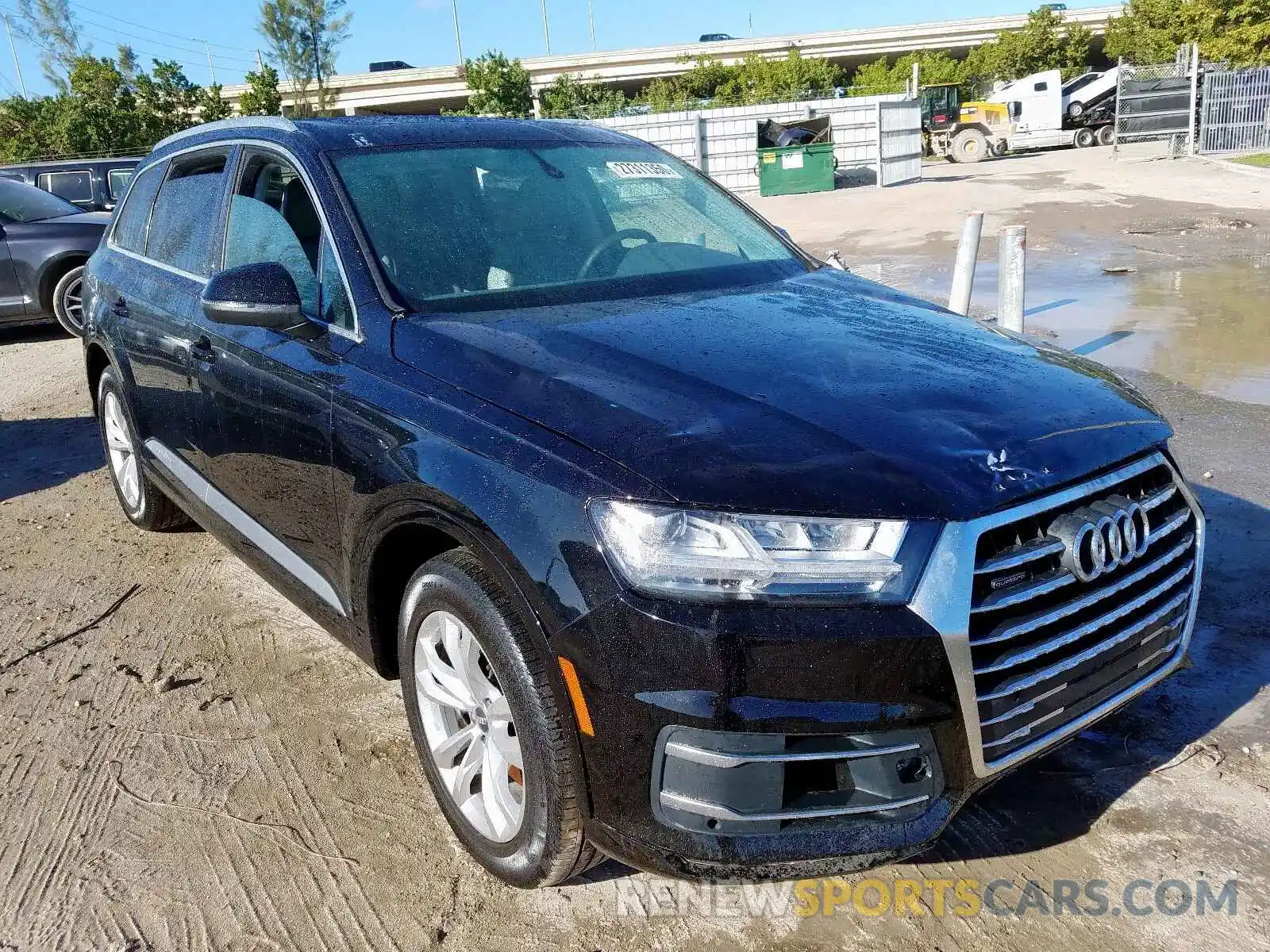 1 Photograph of a damaged car WA1LAAF76KD043235 AUDI Q7 2019