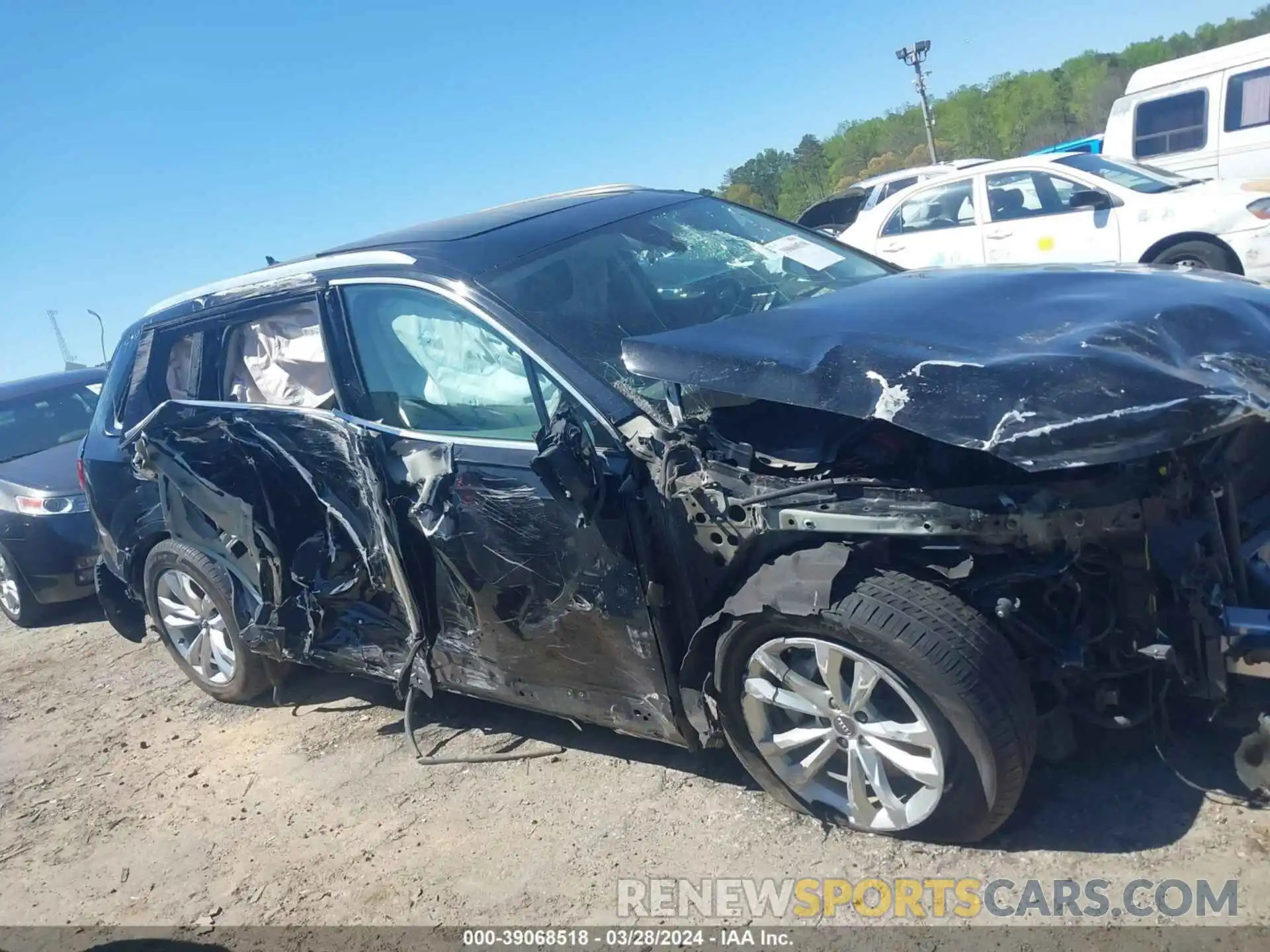 12 Photograph of a damaged car WA1LAAF76KD044191 AUDI Q7 2019