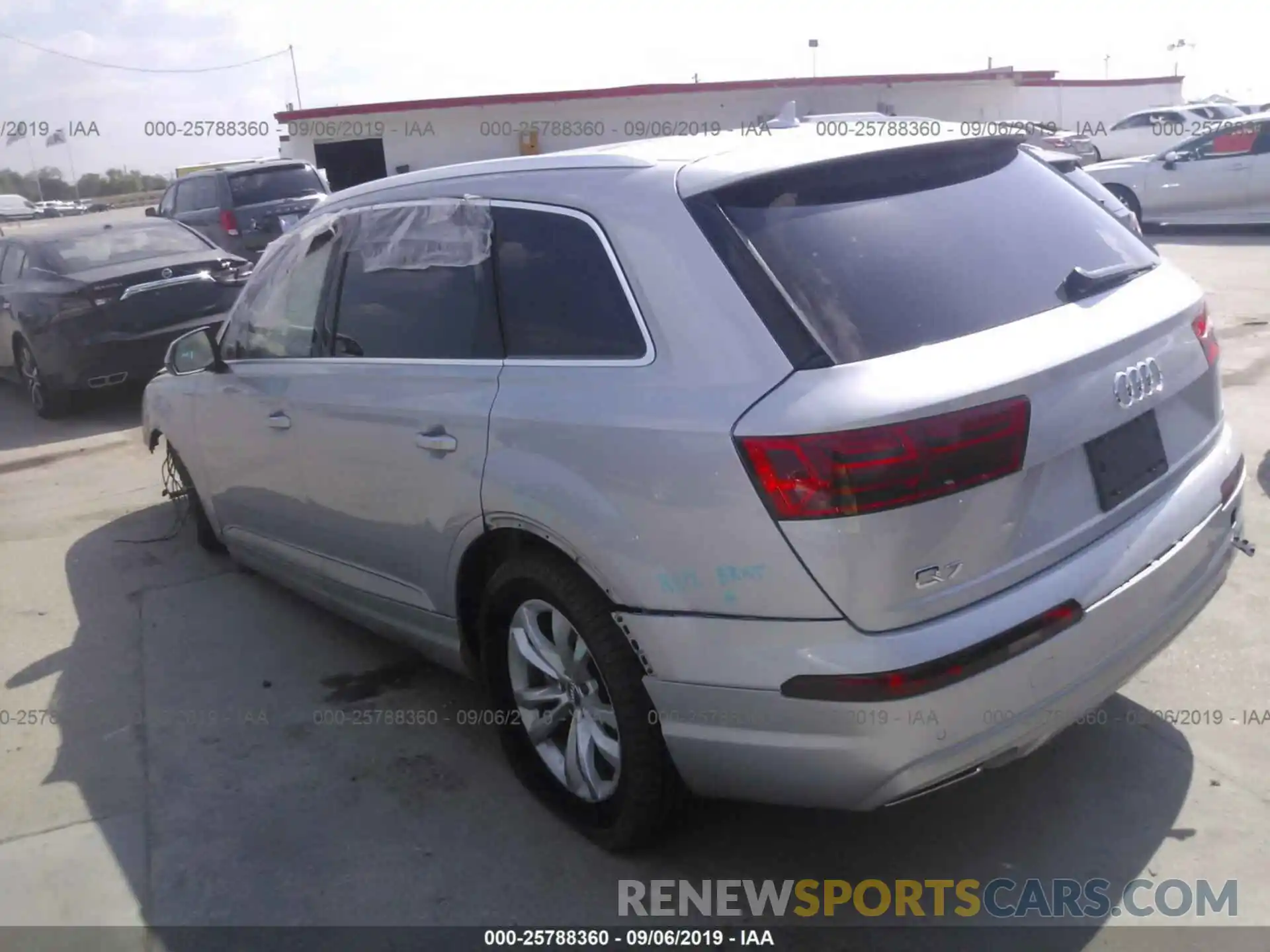 3 Photograph of a damaged car WA1LAAF76KD044403 AUDI Q7 2019