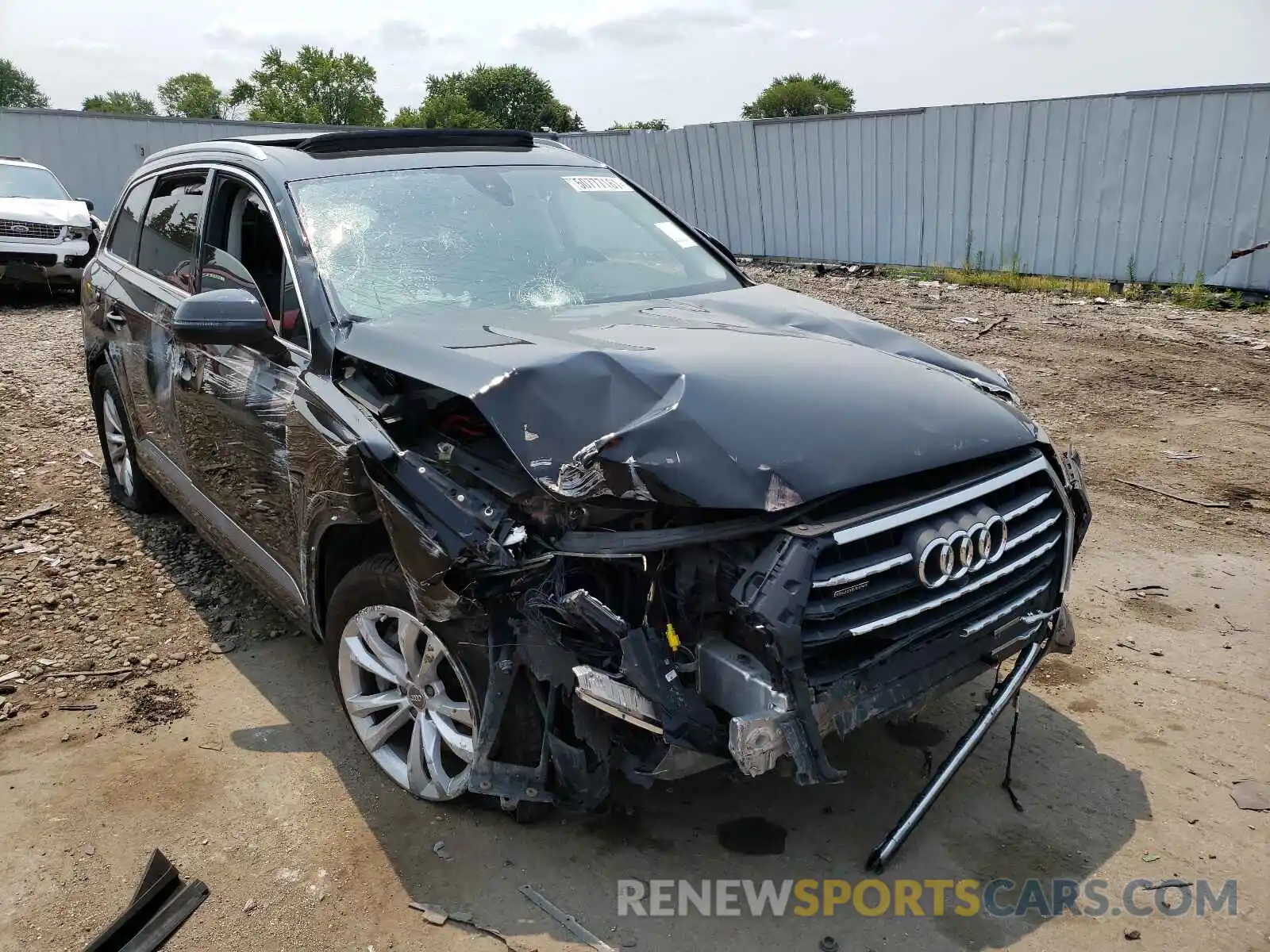 1 Photograph of a damaged car WA1LAAF76KD044420 AUDI Q7 2019