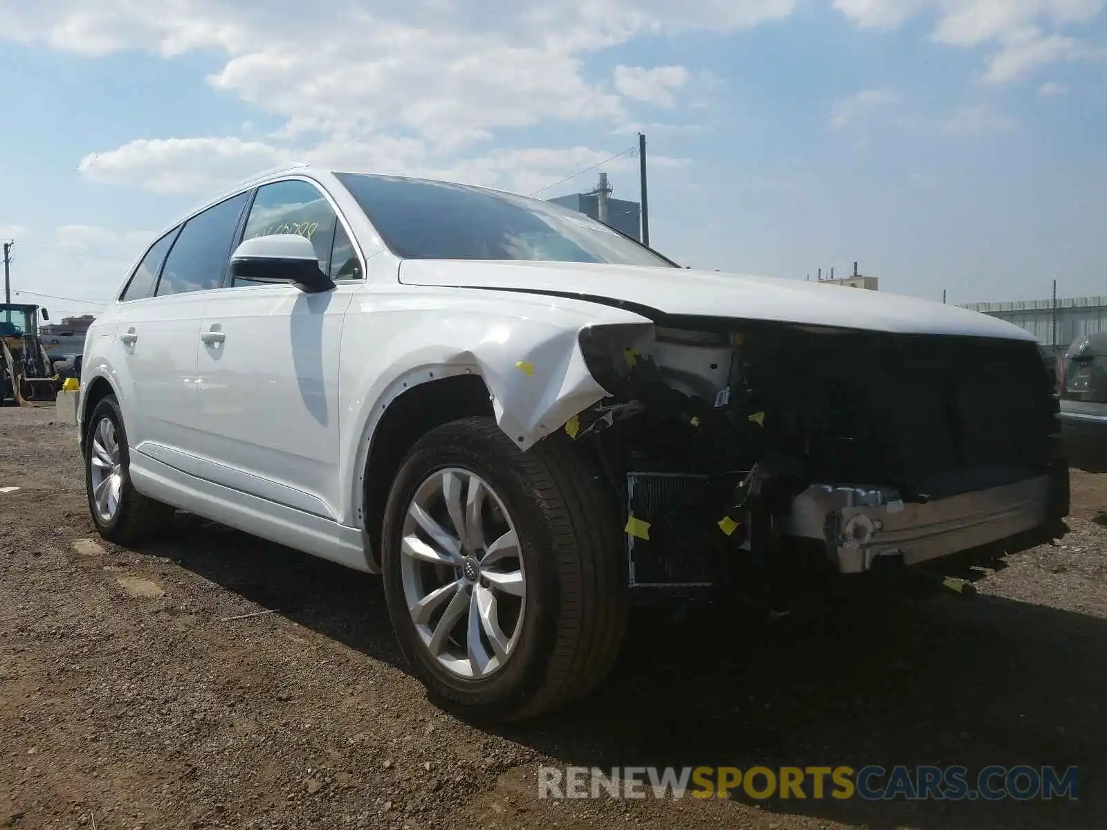 1 Photograph of a damaged car WA1LAAF76KD045017 AUDI Q7 2019