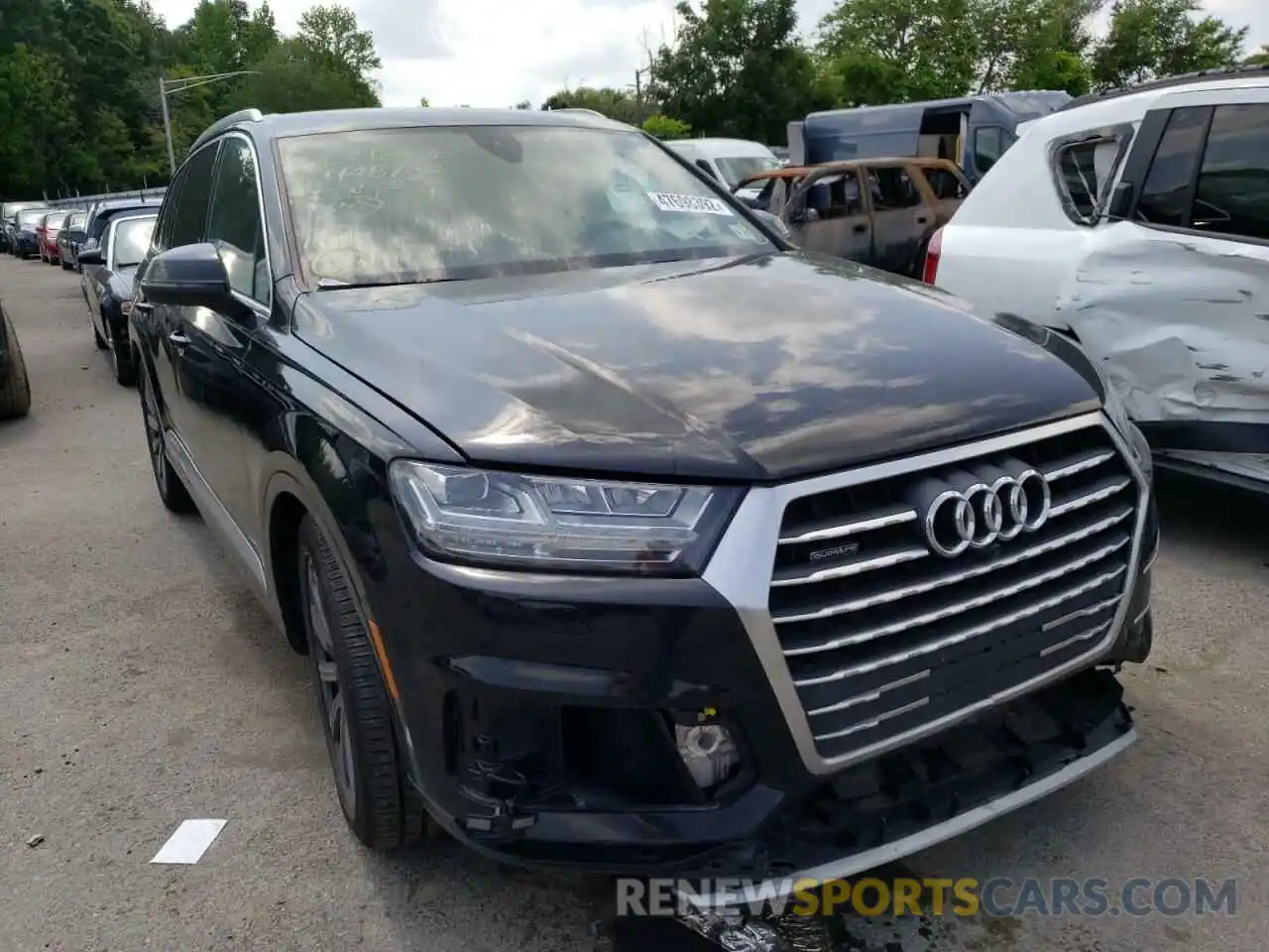 1 Photograph of a damaged car WA1LAAF76KD047592 AUDI Q7 2019