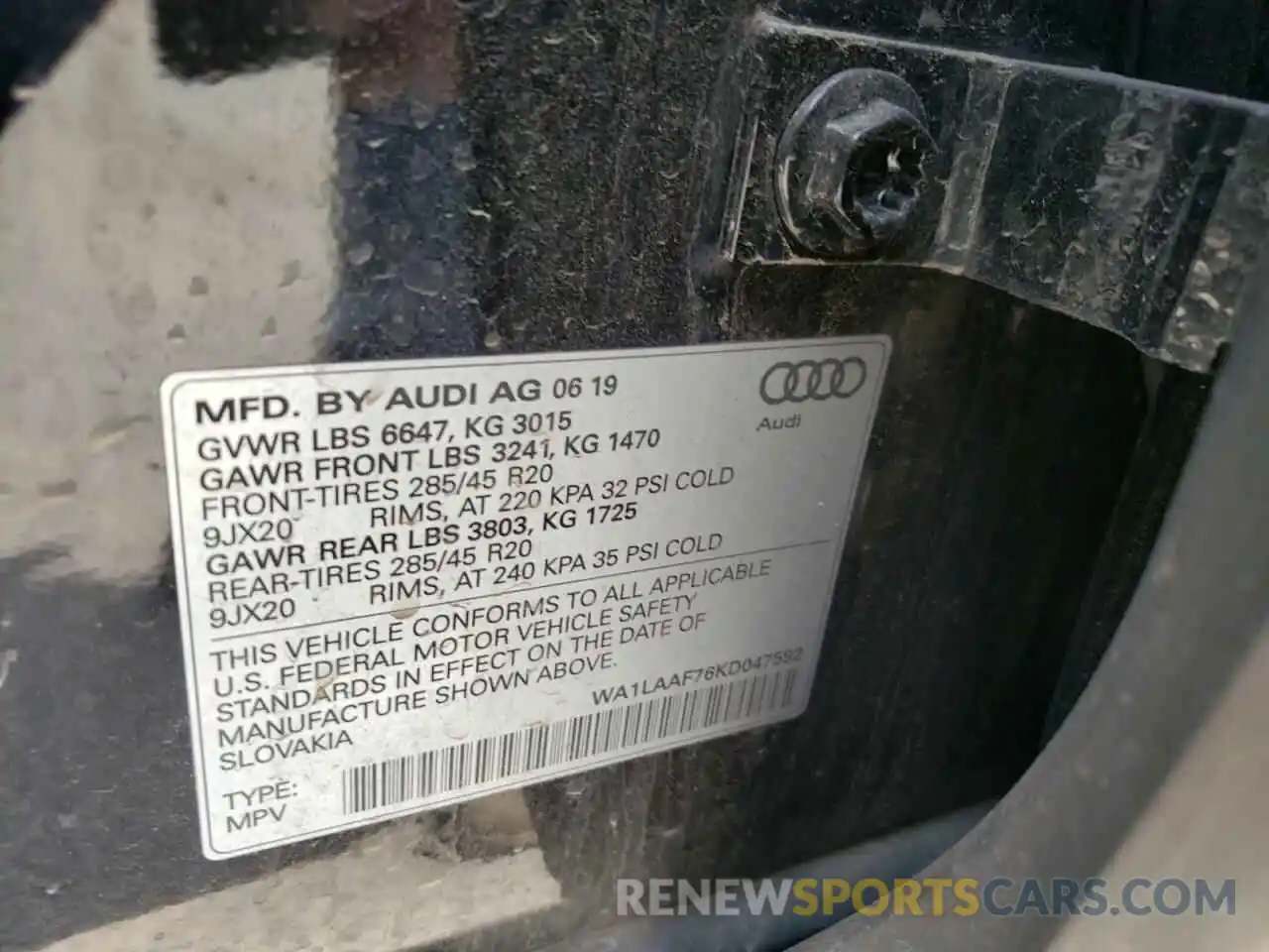 10 Photograph of a damaged car WA1LAAF76KD047592 AUDI Q7 2019