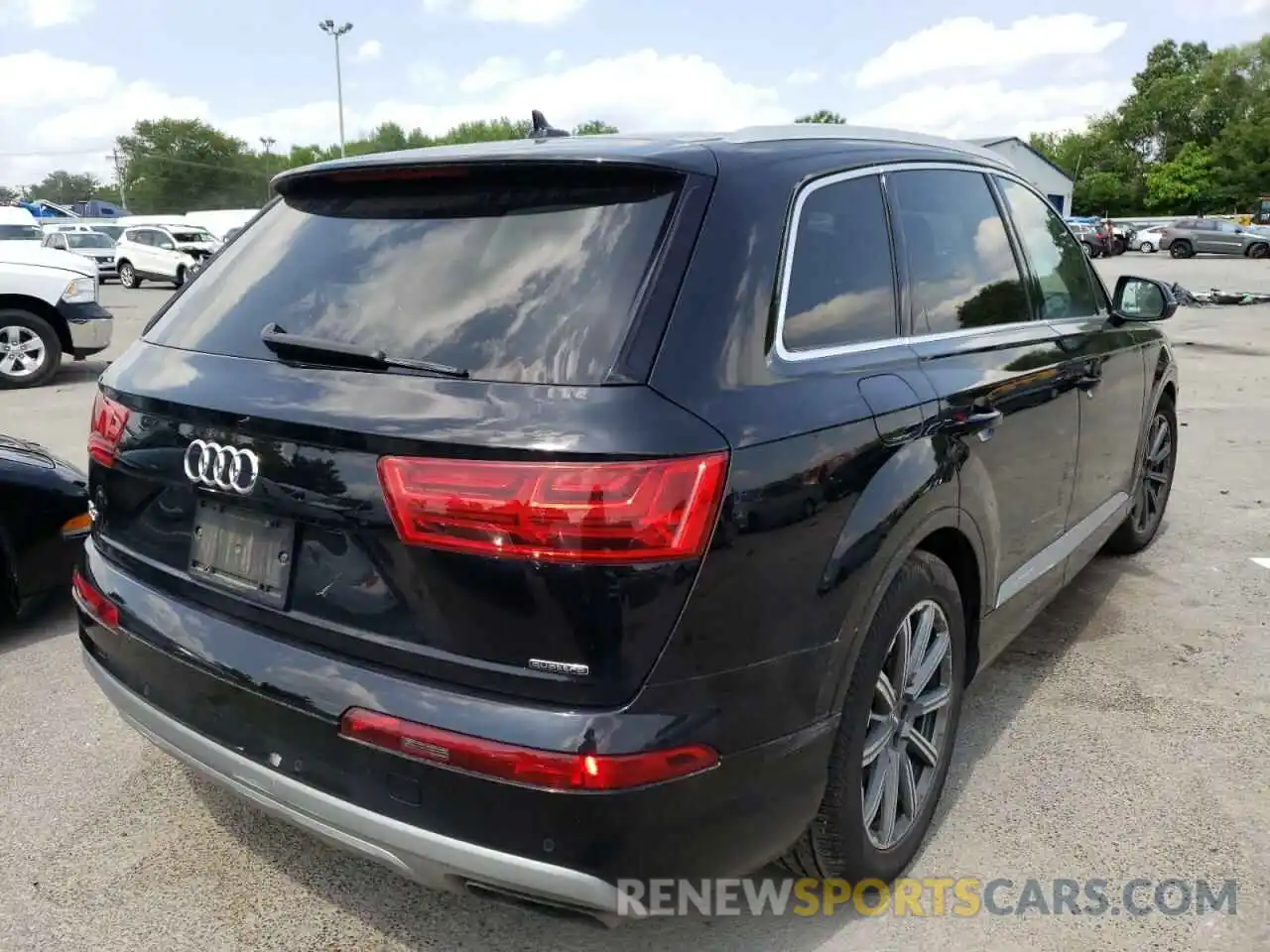 4 Photograph of a damaged car WA1LAAF76KD047592 AUDI Q7 2019