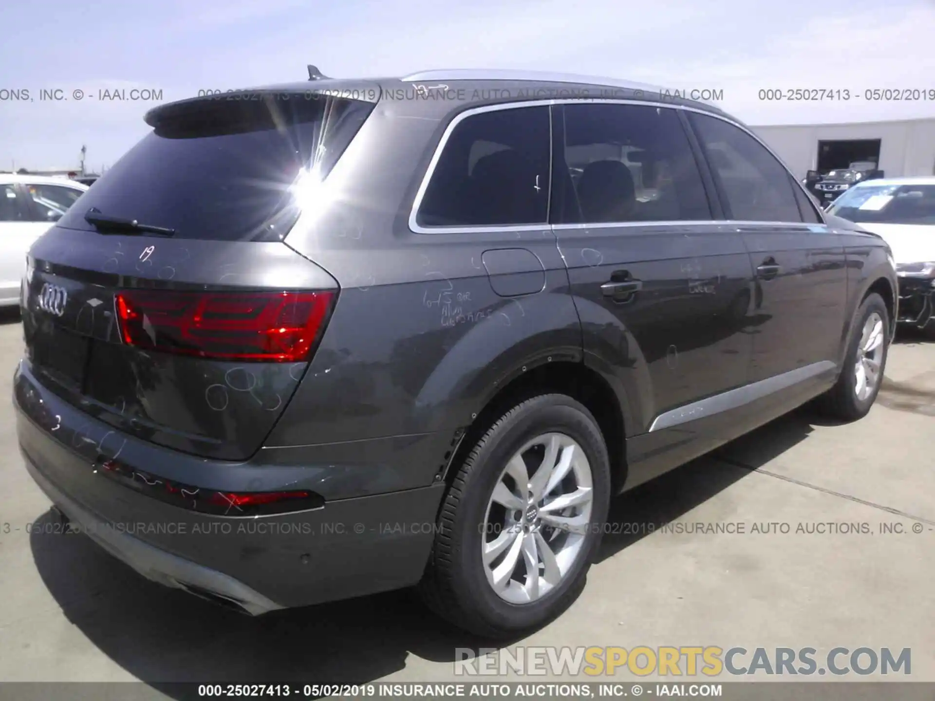 4 Фотография поврежденного автомобиля WA1LAAF77KD003505 AUDI Q7 2019