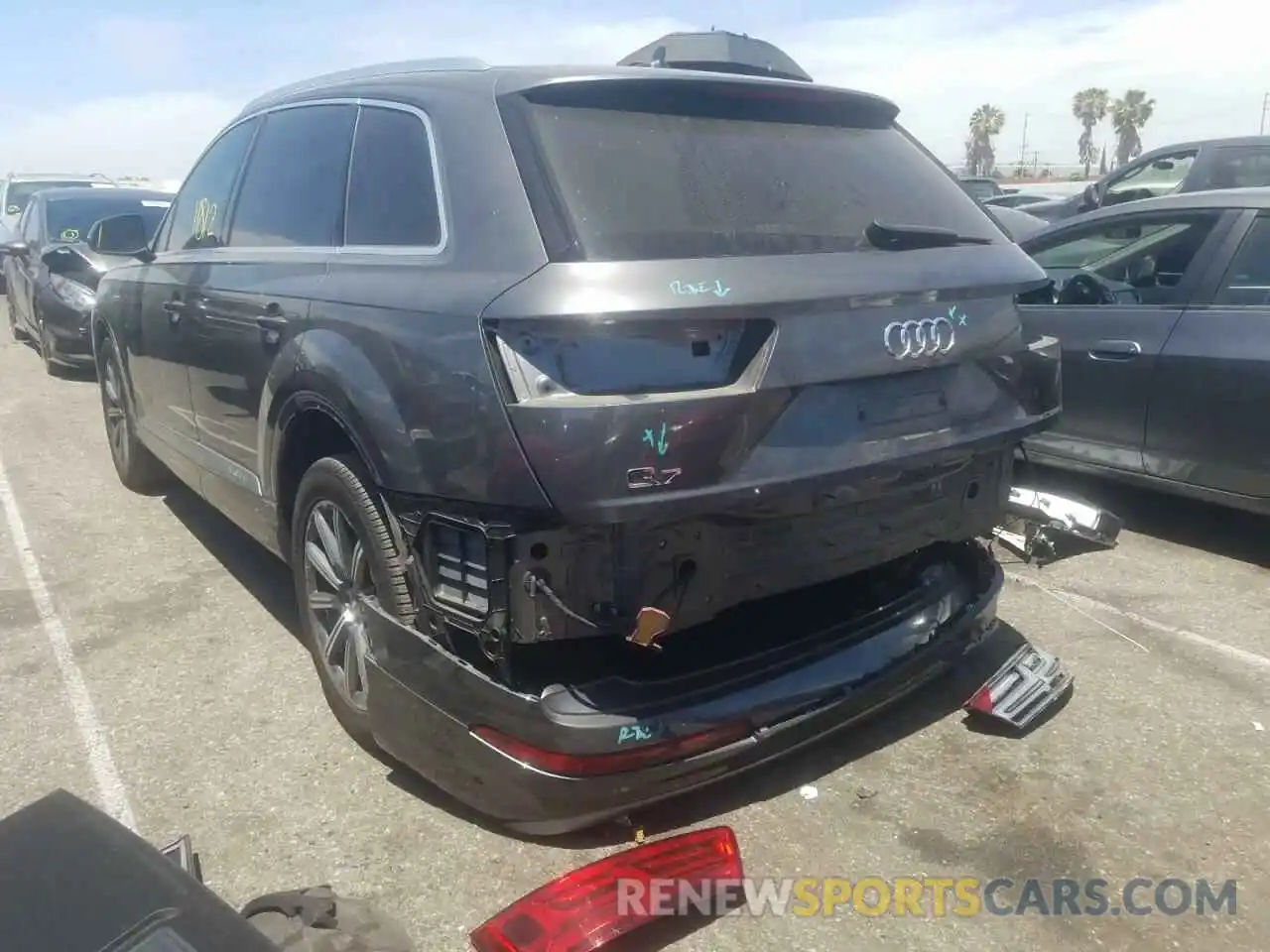 3 Фотография поврежденного автомобиля WA1LAAF77KD020594 AUDI Q7 2019