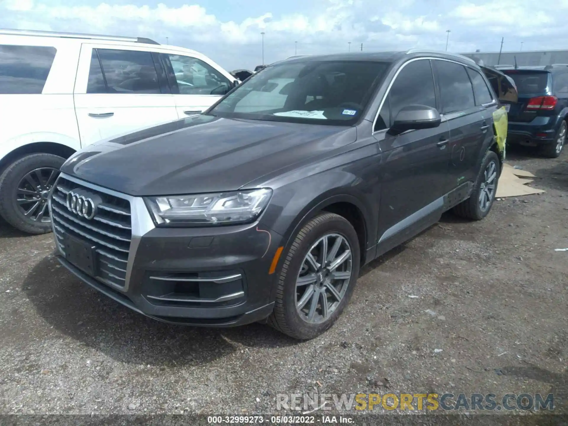 2 Photograph of a damaged car WA1LAAF77KD022619 AUDI Q7 2019