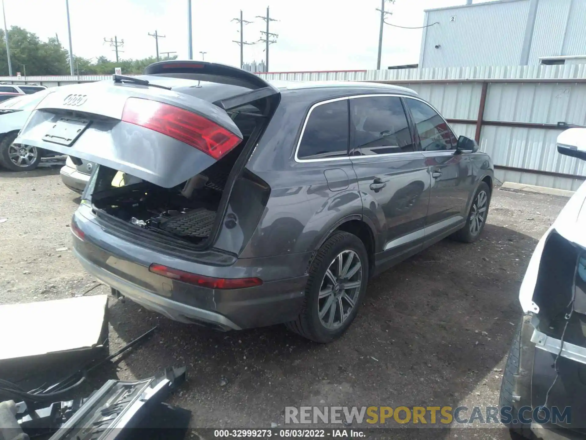 4 Photograph of a damaged car WA1LAAF77KD022619 AUDI Q7 2019