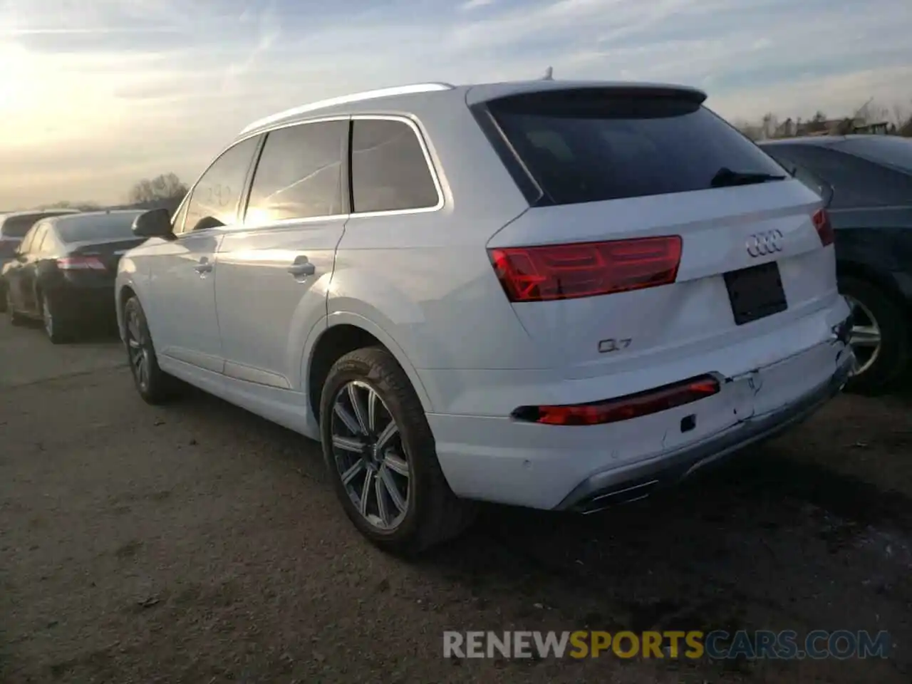 3 Photograph of a damaged car WA1LAAF77KD032034 AUDI Q7 2019