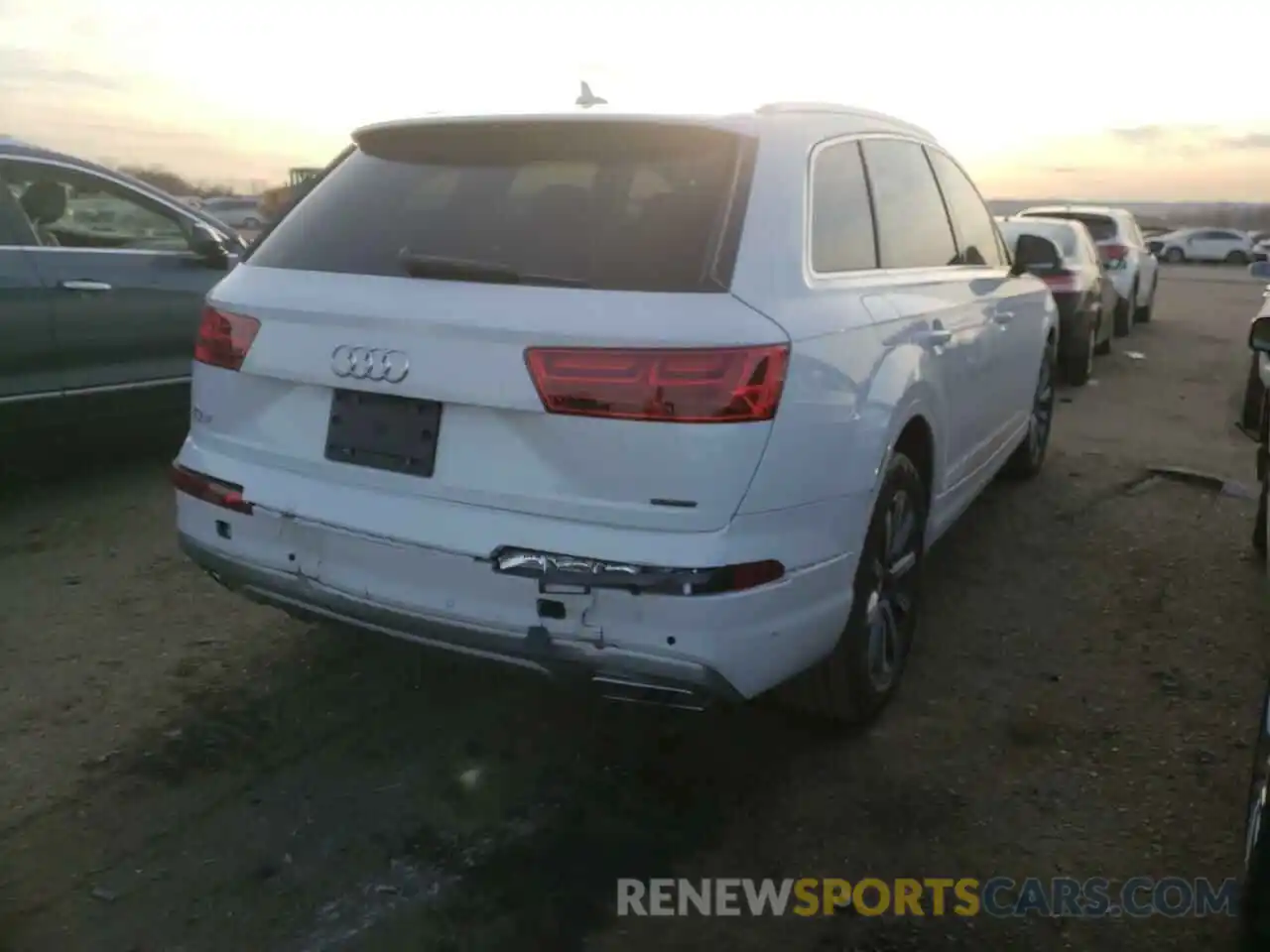 4 Фотография поврежденного автомобиля WA1LAAF77KD032034 AUDI Q7 2019