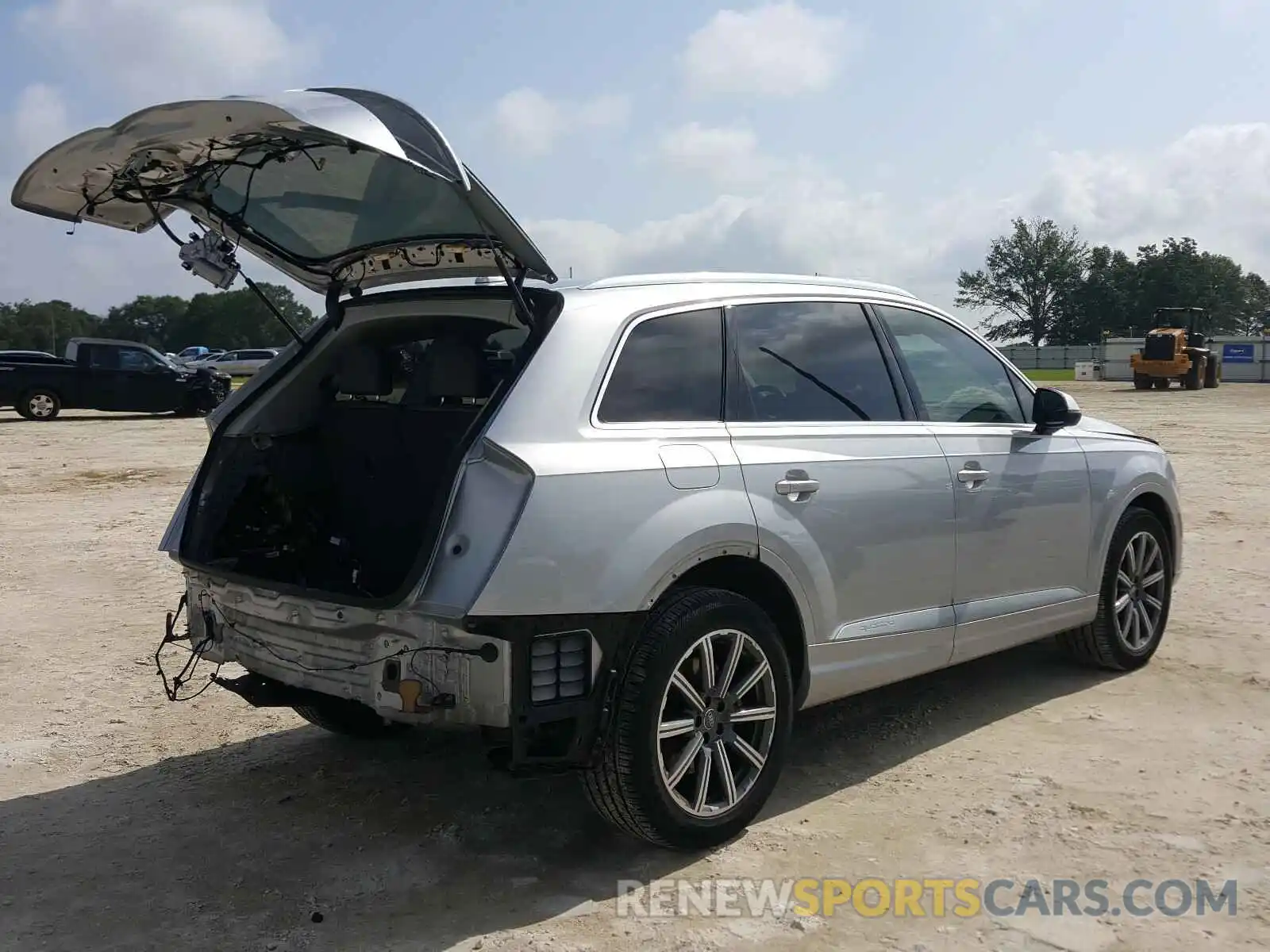 4 Photograph of a damaged car WA1LAAF78KD010351 AUDI Q7 2019