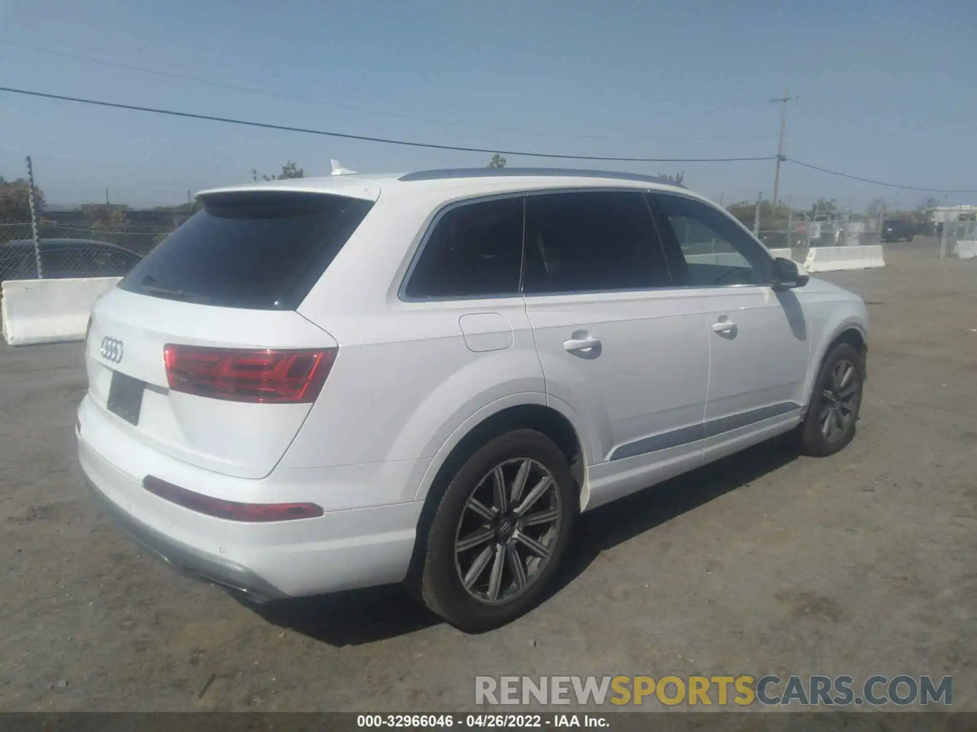 4 Фотография поврежденного автомобиля WA1LAAF78KD013430 AUDI Q7 2019