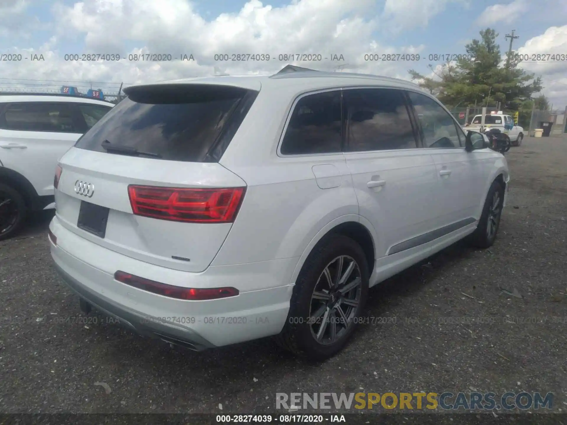 4 Photograph of a damaged car WA1LAAF78KD040806 AUDI Q7 2019