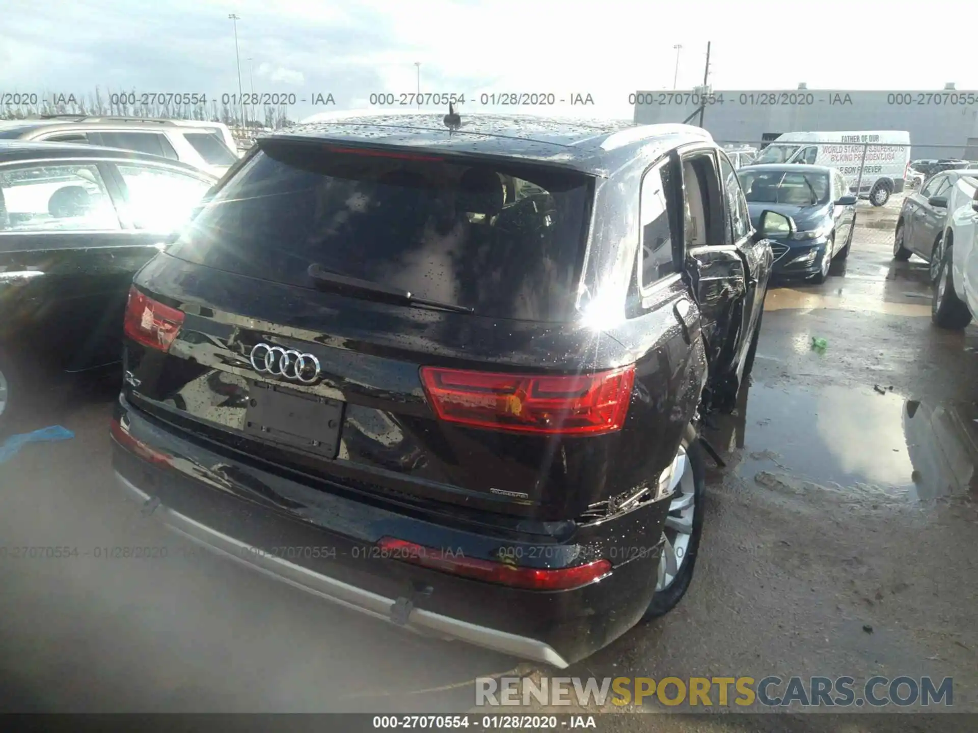 4 Photograph of a damaged car WA1LAAF78KD045097 AUDI Q7 2019