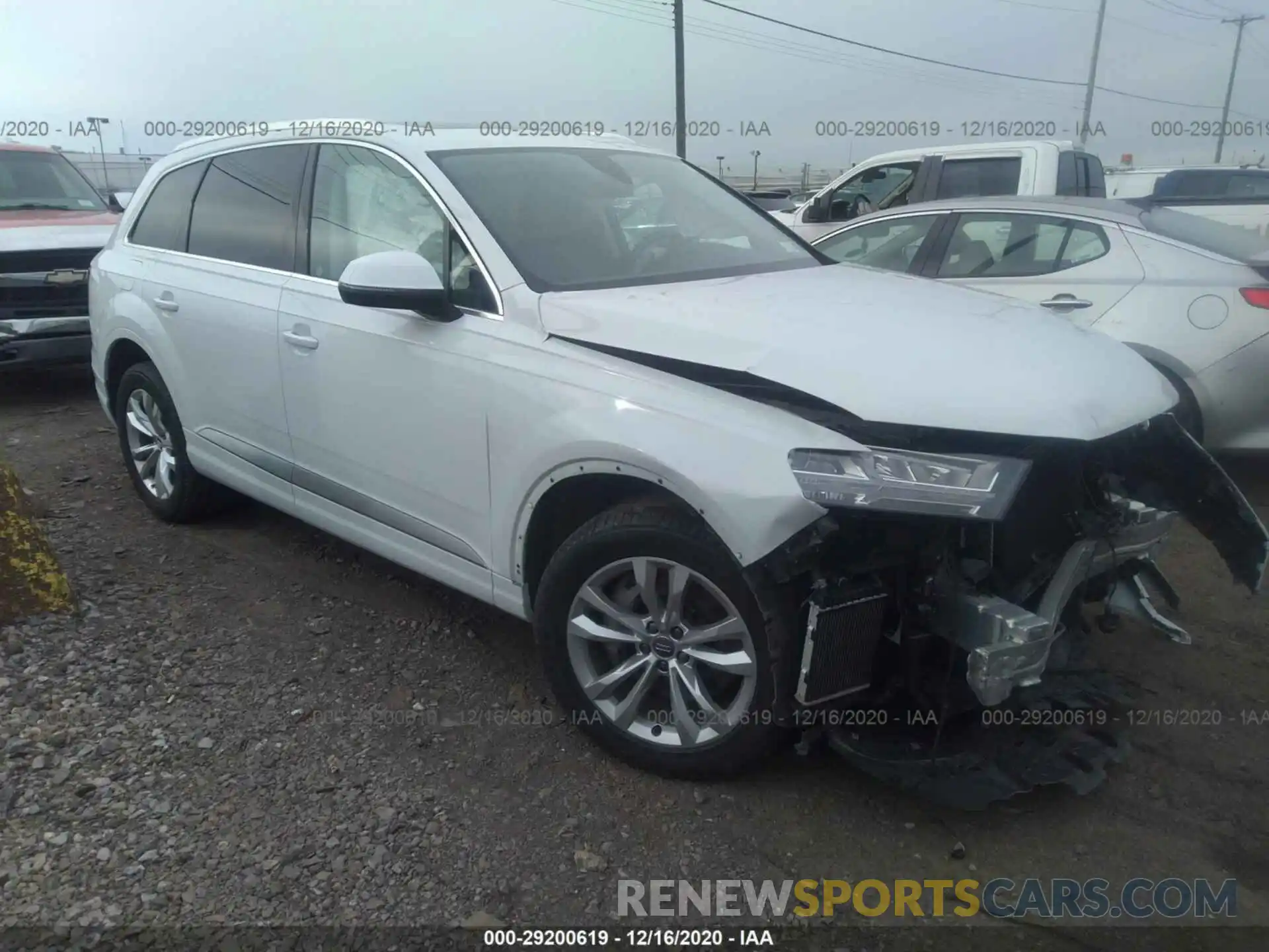 1 Photograph of a damaged car WA1LAAF79KD000976 AUDI Q7 2019