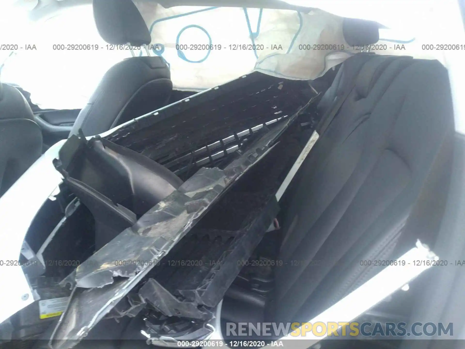 8 Photograph of a damaged car WA1LAAF79KD000976 AUDI Q7 2019