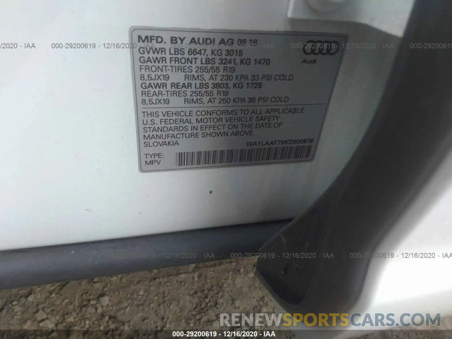 9 Photograph of a damaged car WA1LAAF79KD000976 AUDI Q7 2019