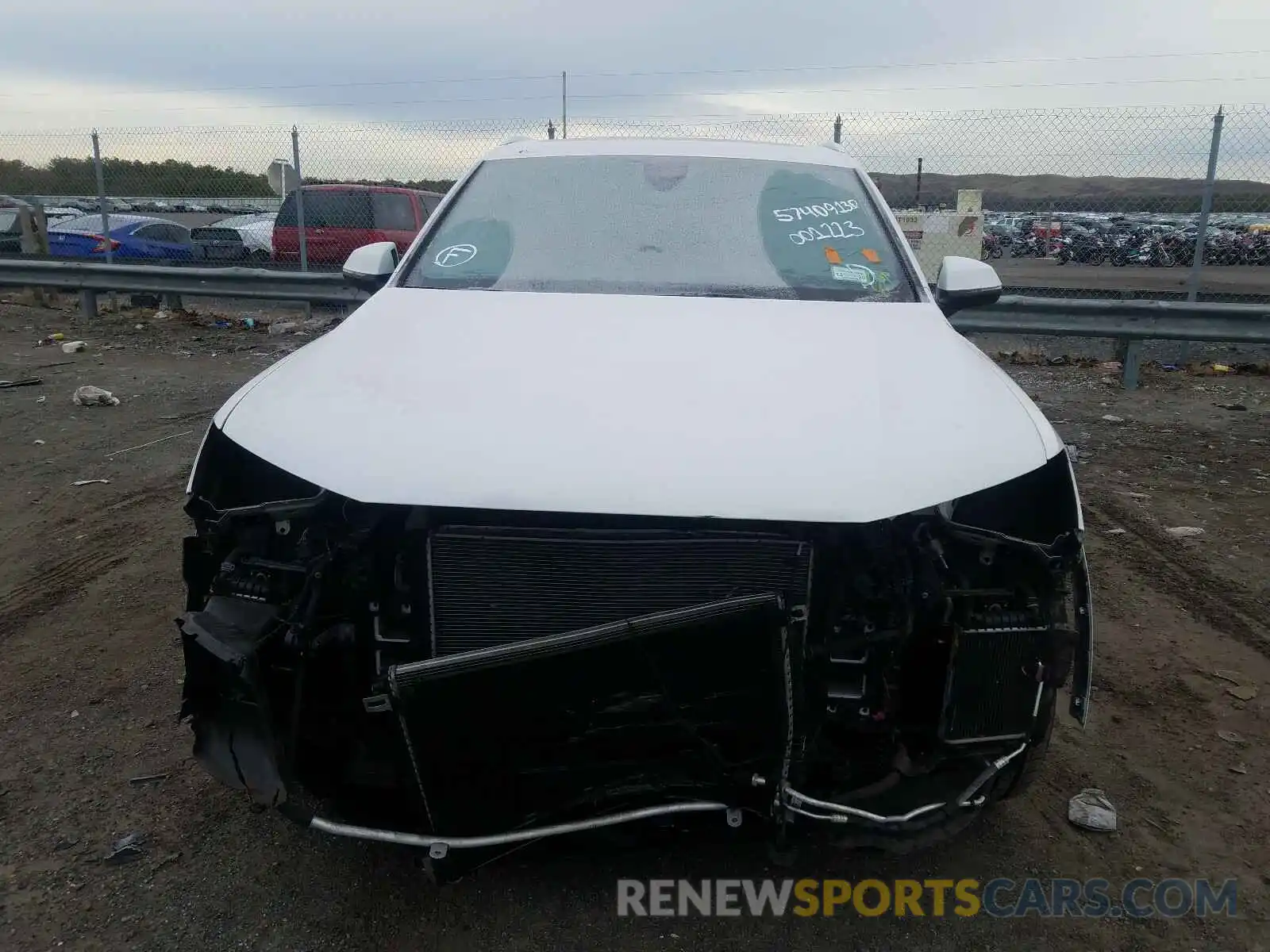 9 Photograph of a damaged car WA1LAAF79KD001223 AUDI Q7 2019