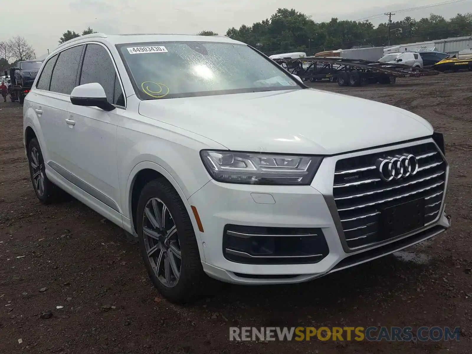 1 Photograph of a damaged car WA1LAAF79KD018605 AUDI Q7 2019