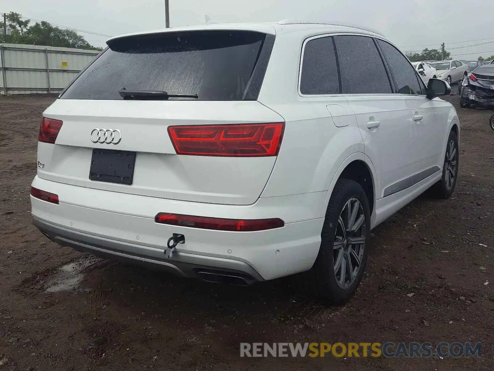 4 Photograph of a damaged car WA1LAAF79KD018605 AUDI Q7 2019