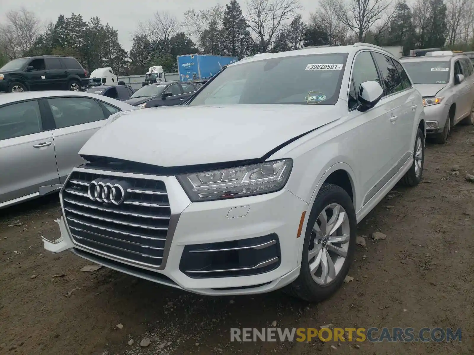 2 Photograph of a damaged car WA1LAAF79KD027885 AUDI Q7 2019