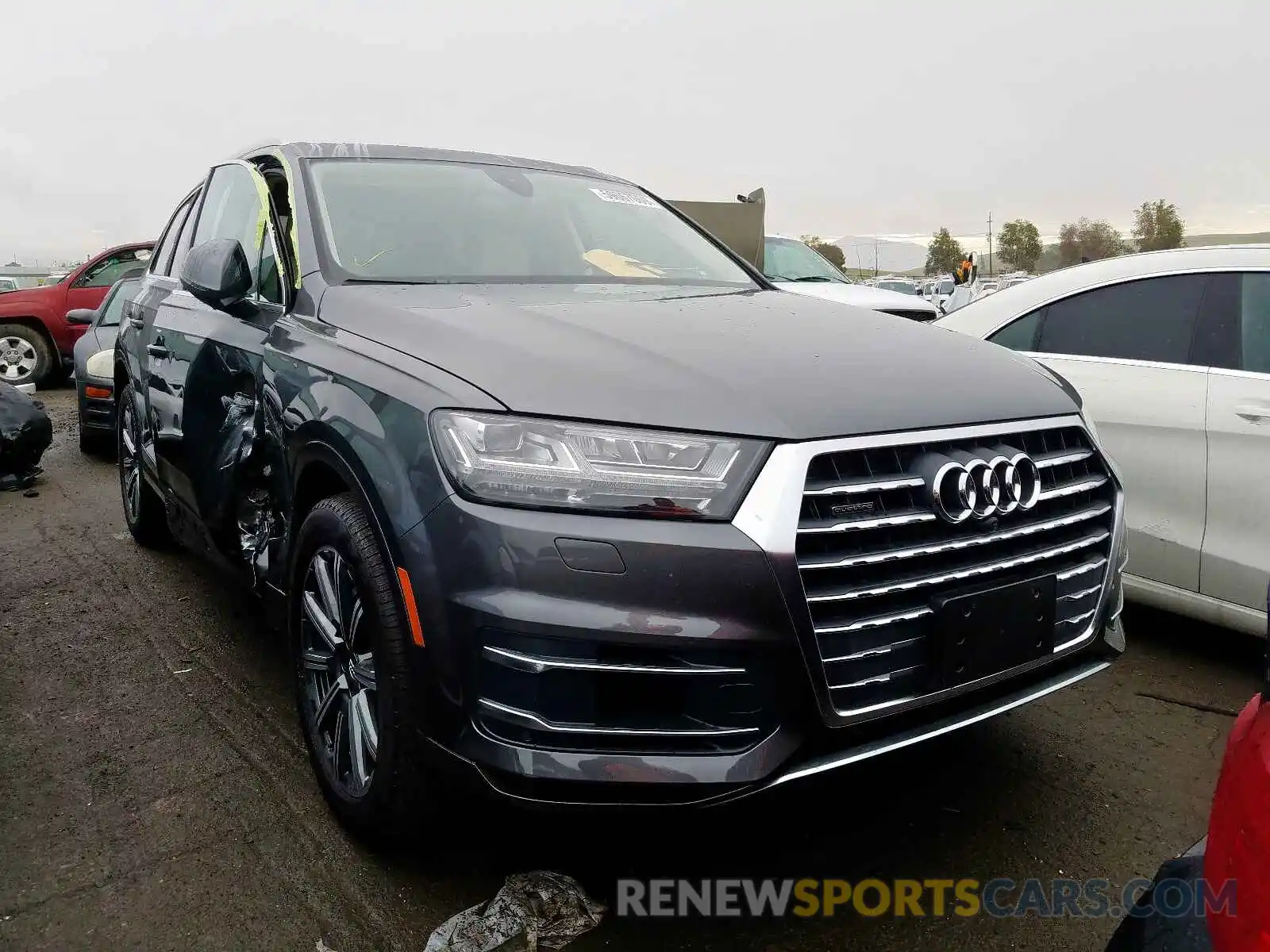 1 Photograph of a damaged car WA1LAAF79KD032102 AUDI Q7 2019