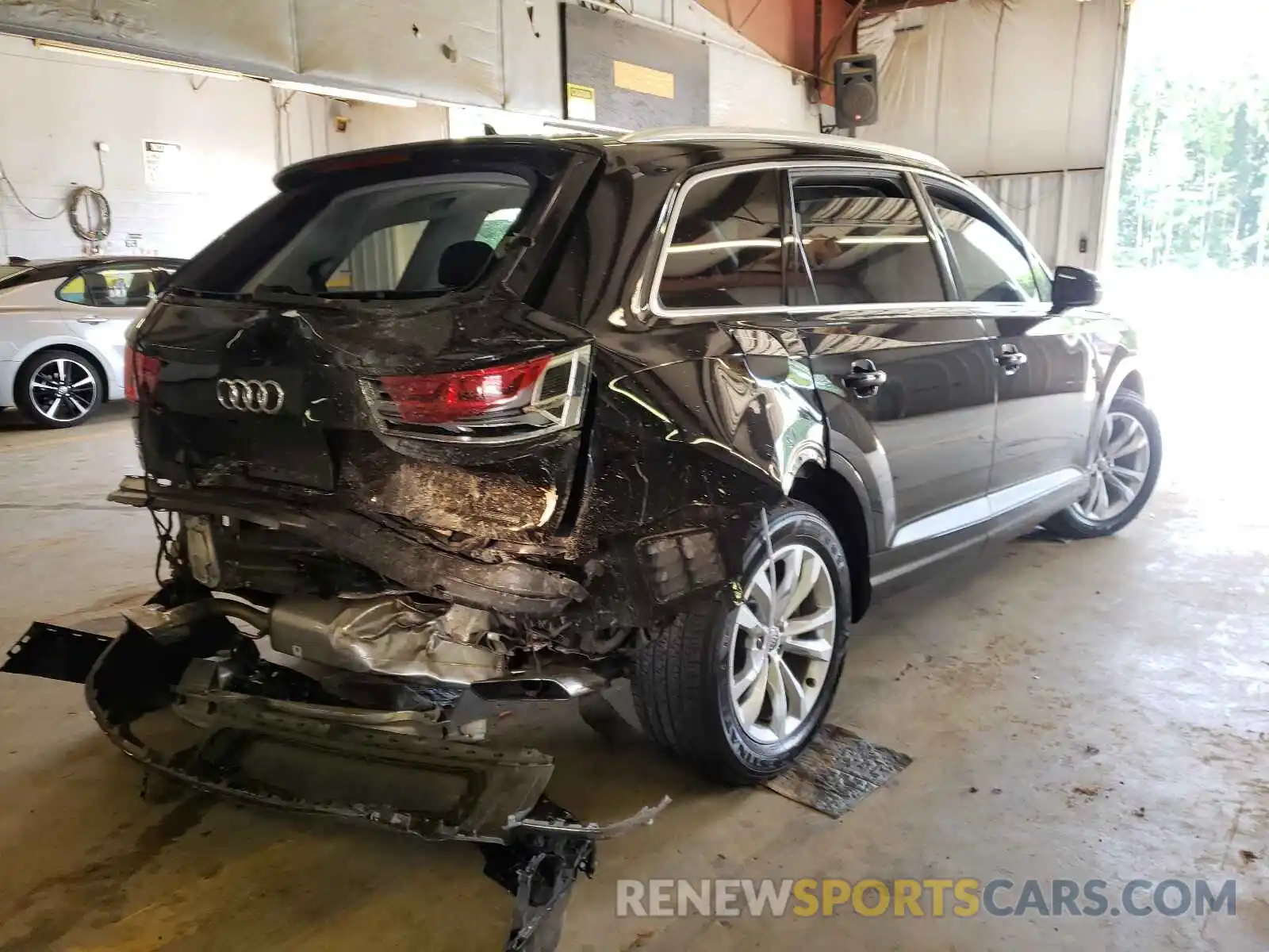 4 Photograph of a damaged car WA1LAAF79KD043164 AUDI Q7 2019