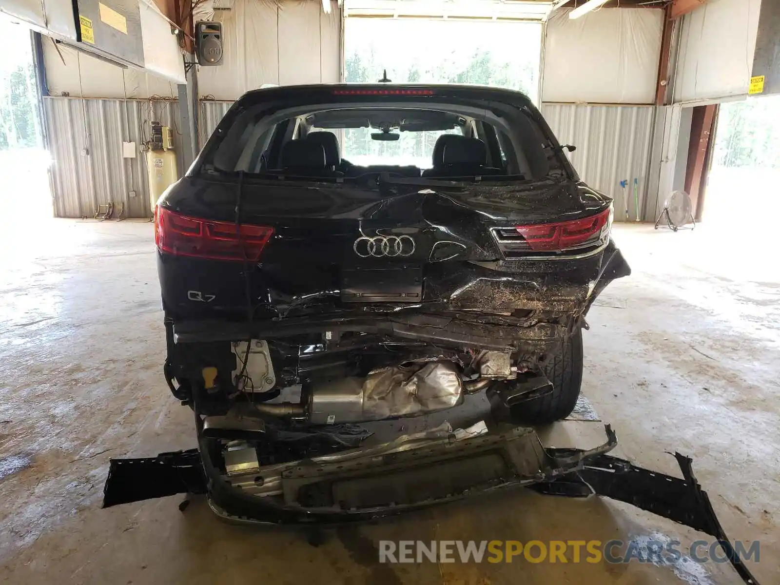 9 Photograph of a damaged car WA1LAAF79KD043164 AUDI Q7 2019