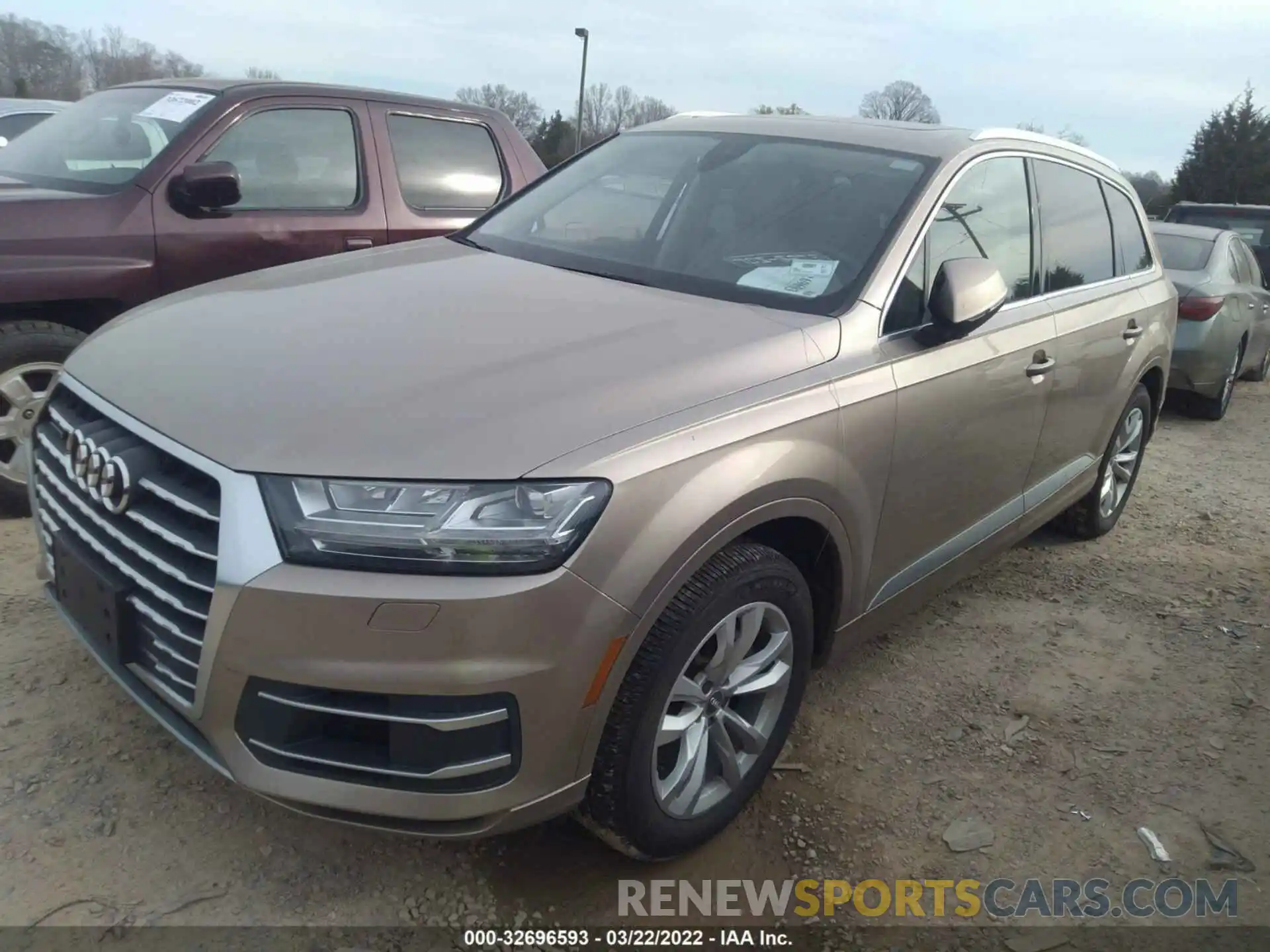 2 Photograph of a damaged car WA1LAAF79KD044119 AUDI Q7 2019