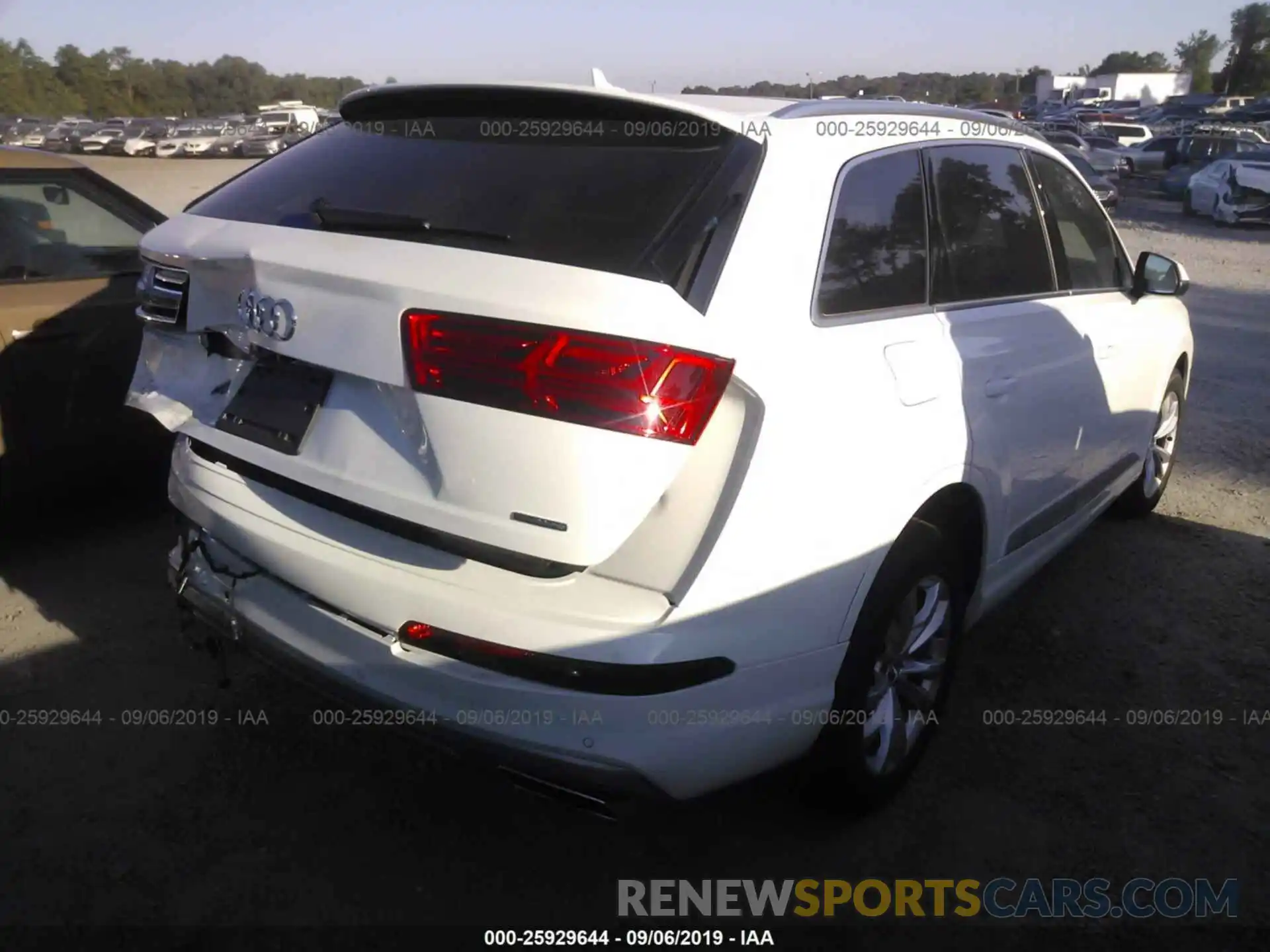 4 Photograph of a damaged car WA1LAAF79KD045190 AUDI Q7 2019