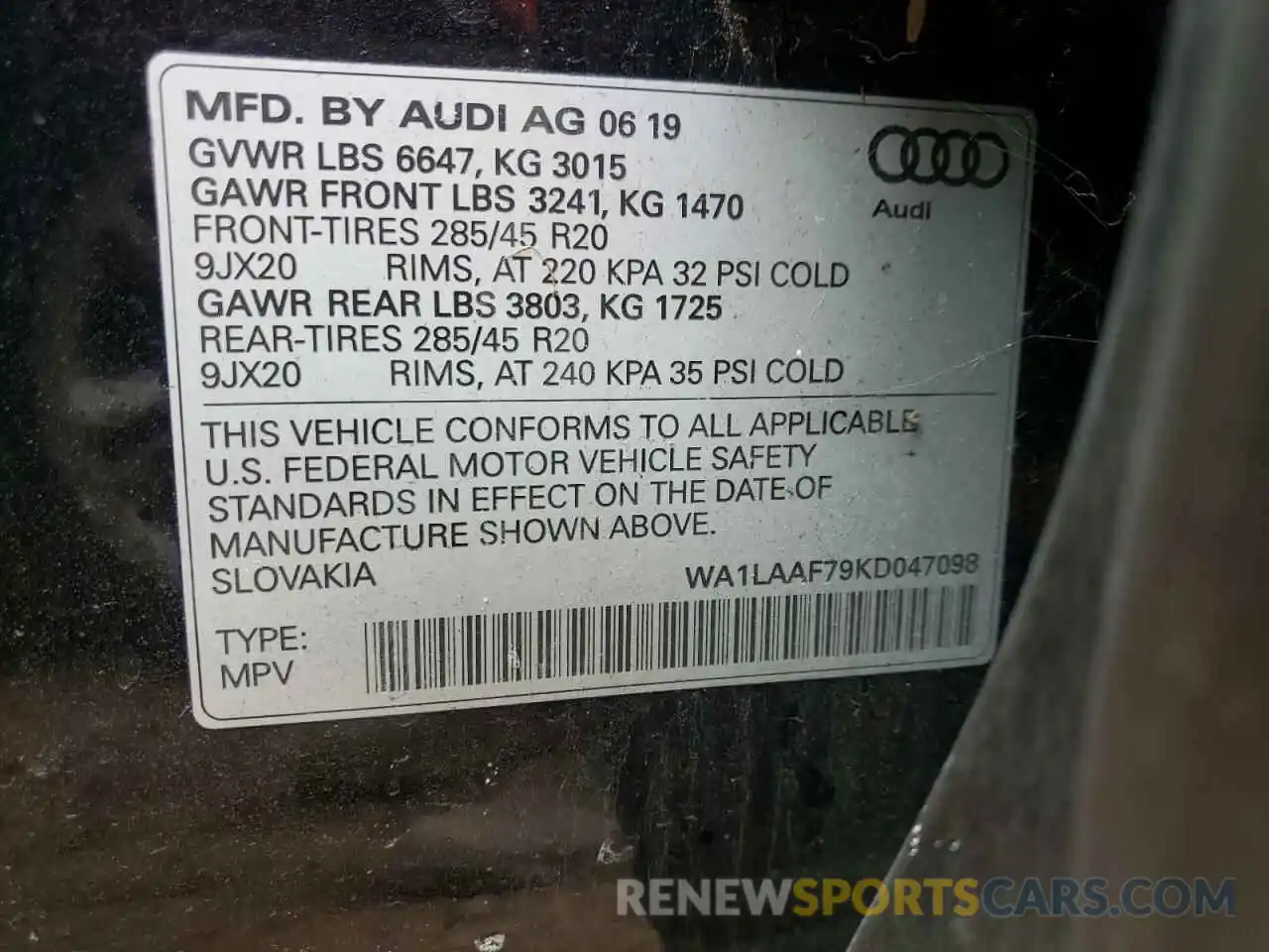 10 Photograph of a damaged car WA1LAAF79KD047098 AUDI Q7 2019