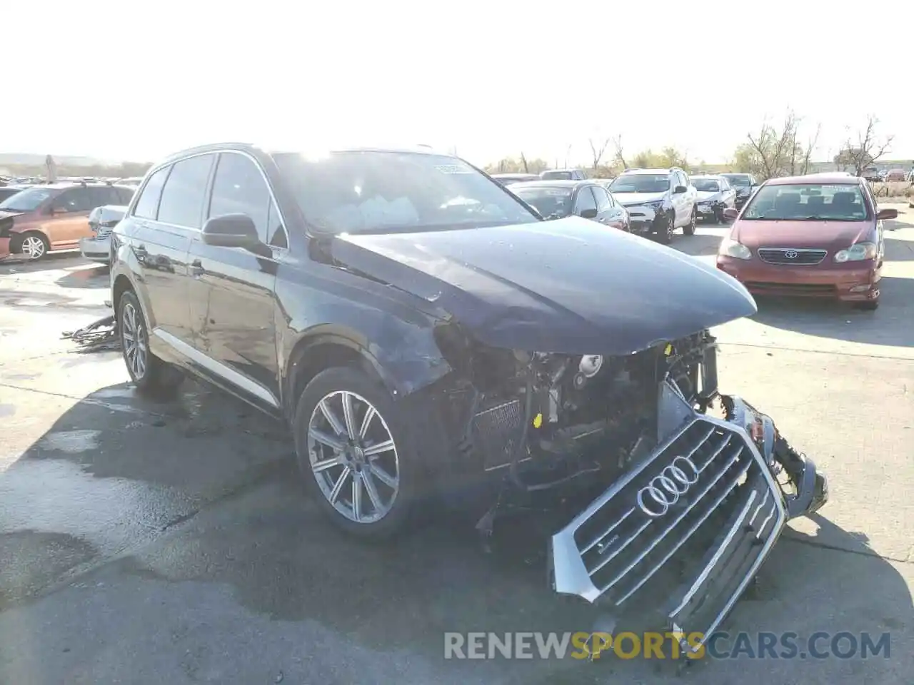 1 Photograph of a damaged car WA1LAAF7XKD001098 AUDI Q7 2019