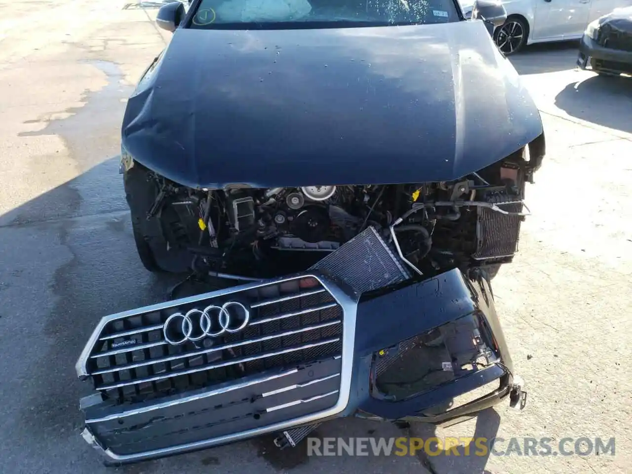 9 Photograph of a damaged car WA1LAAF7XKD001098 AUDI Q7 2019