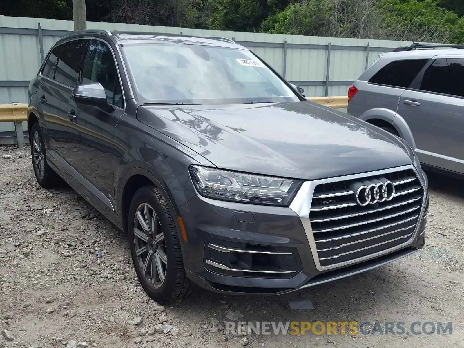 1 Photograph of a damaged car WA1LAAF7XKD003661 AUDI Q7 2019