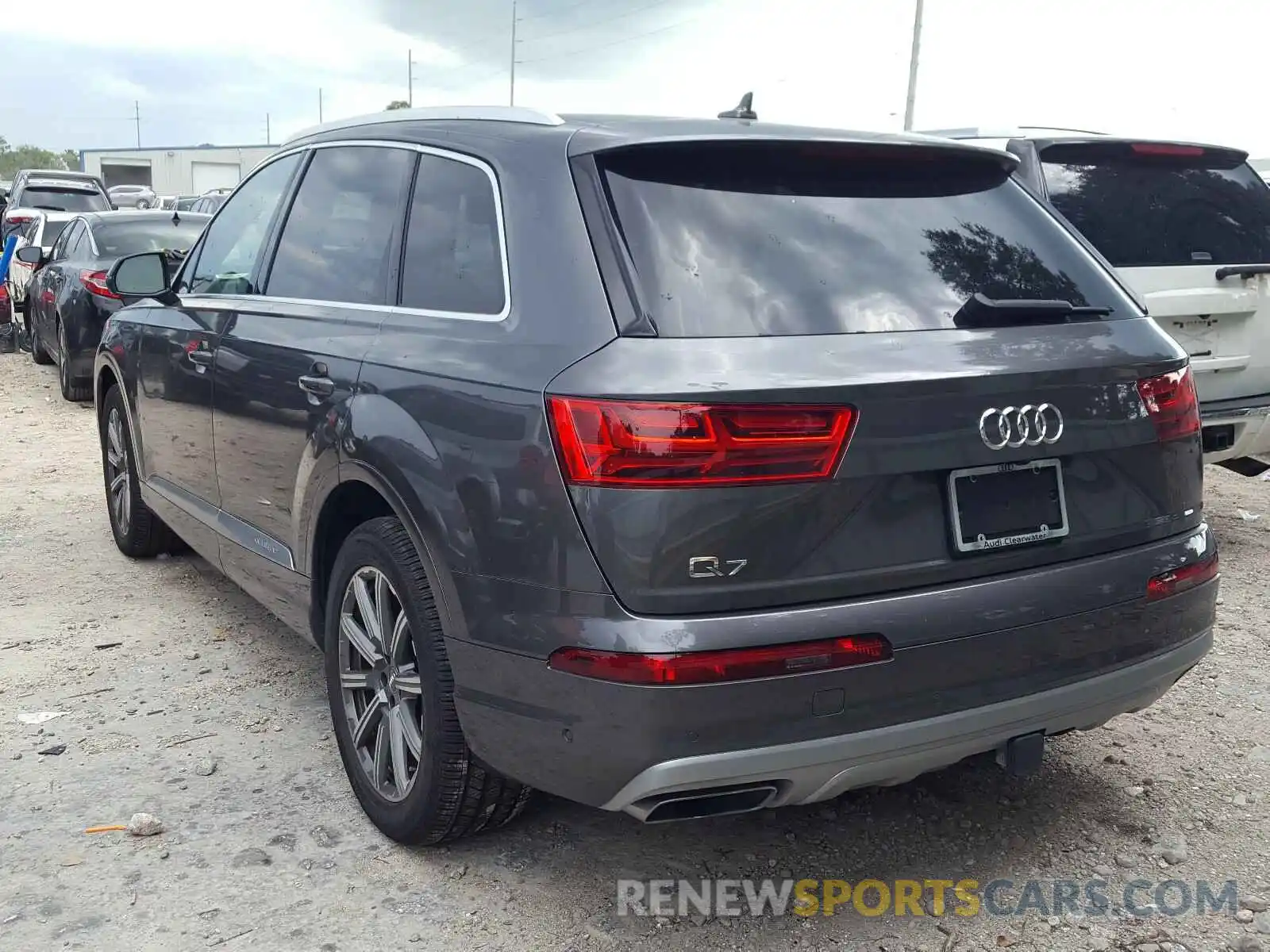 3 Фотография поврежденного автомобиля WA1LAAF7XKD003661 AUDI Q7 2019