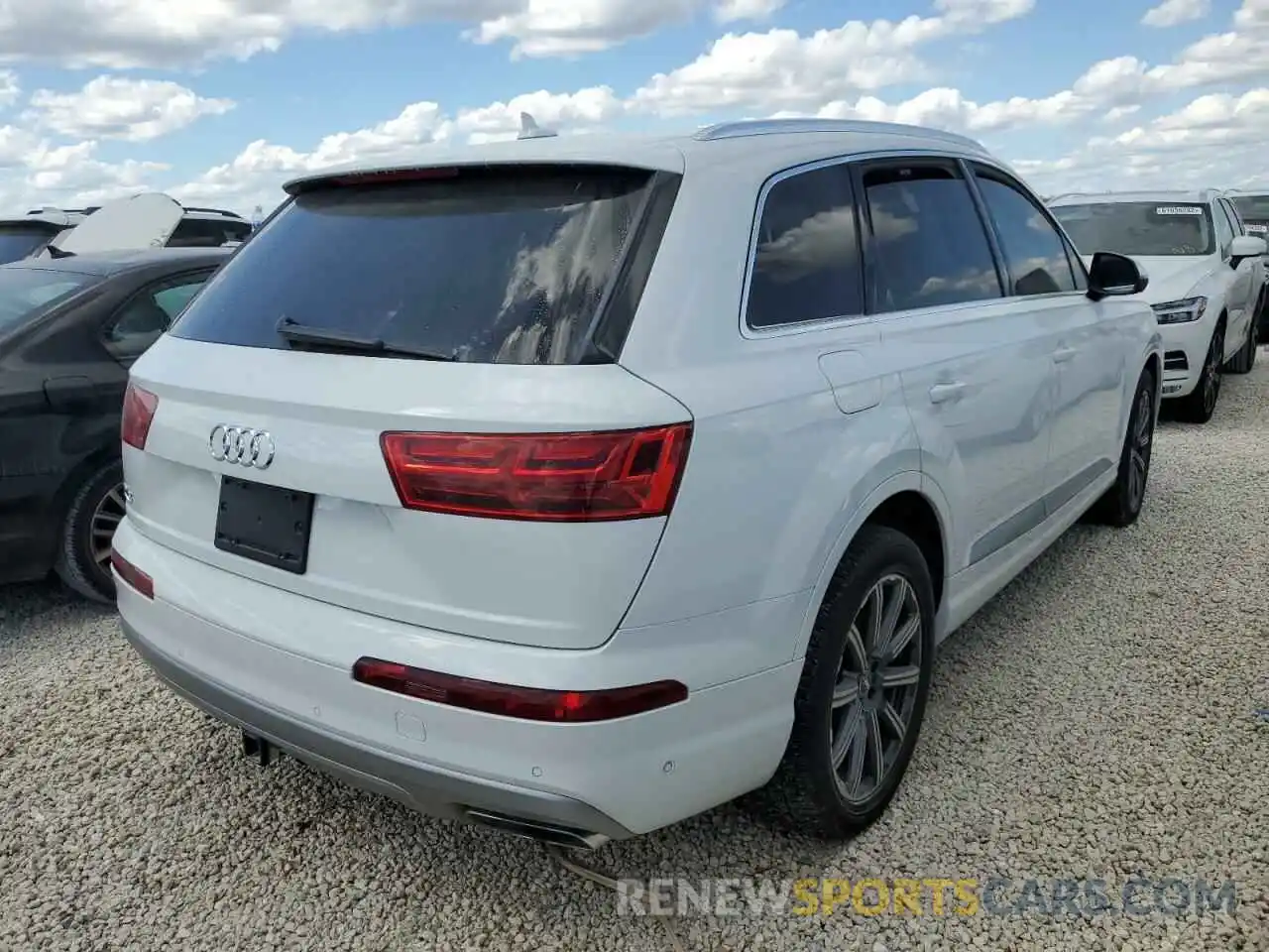 4 Photograph of a damaged car WA1LAAF7XKD010318 AUDI Q7 2019