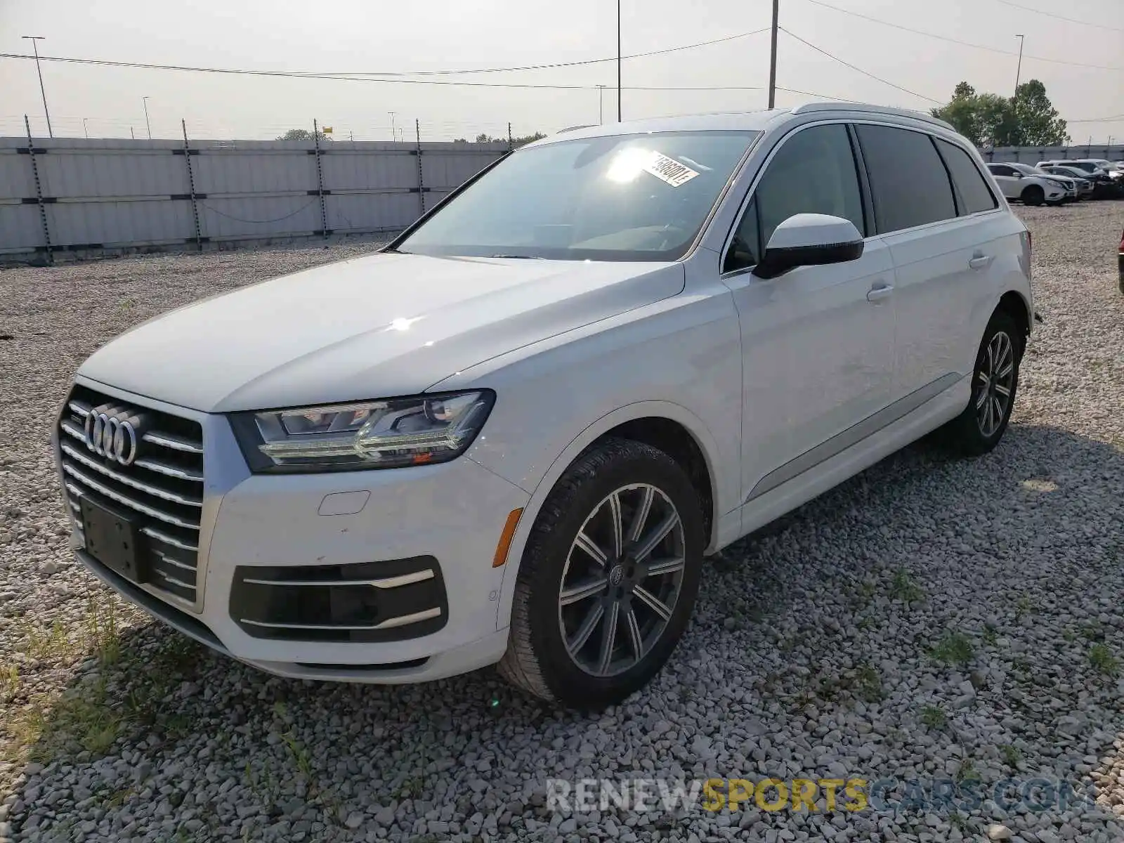 2 Photograph of a damaged car WA1LAAF7XKD010951 AUDI Q7 2019