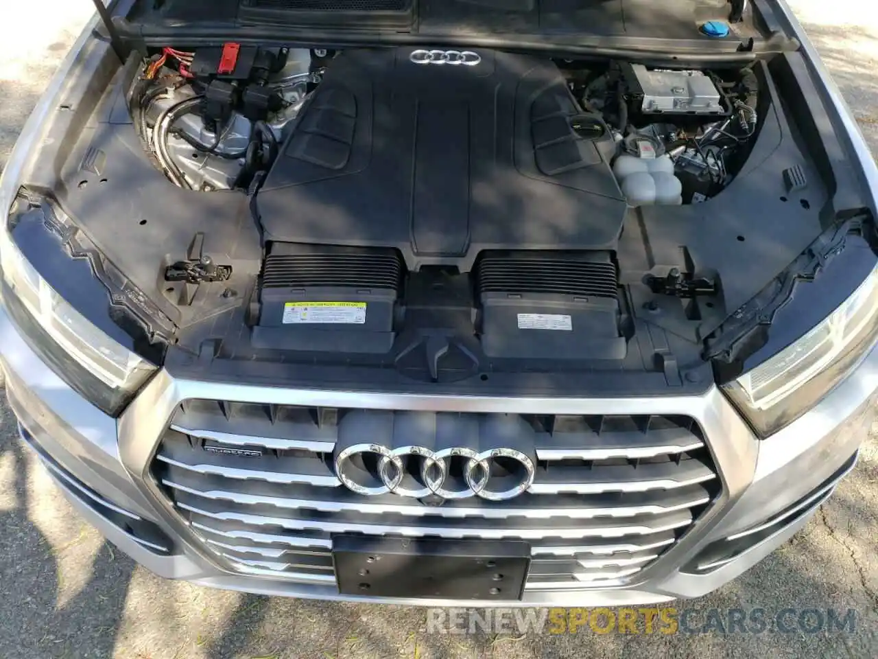 7 Photograph of a damaged car WA1LAAF7XKD022839 AUDI Q7 2019