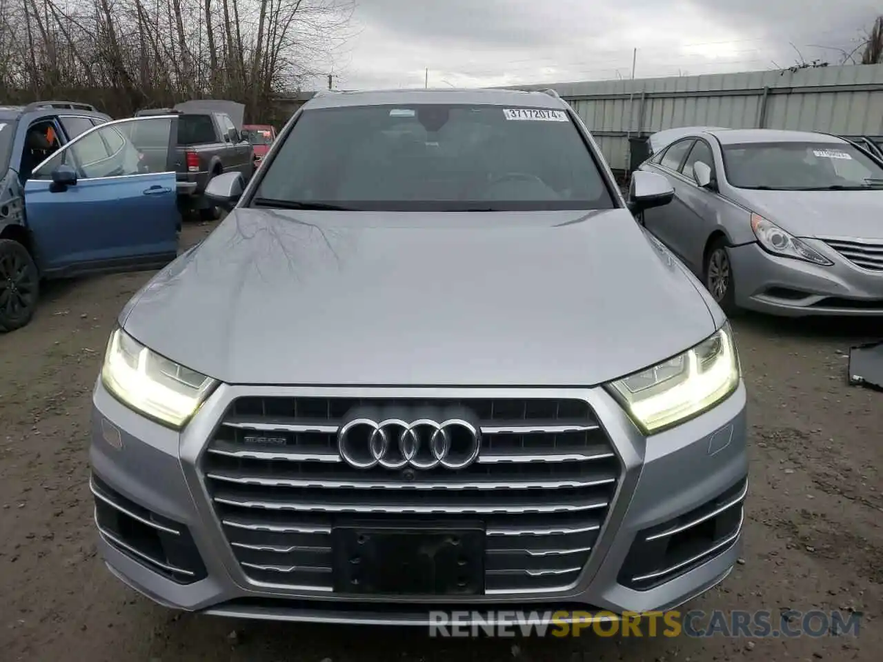 5 Photograph of a damaged car WA1LAAF7XKD038491 AUDI Q7 2019