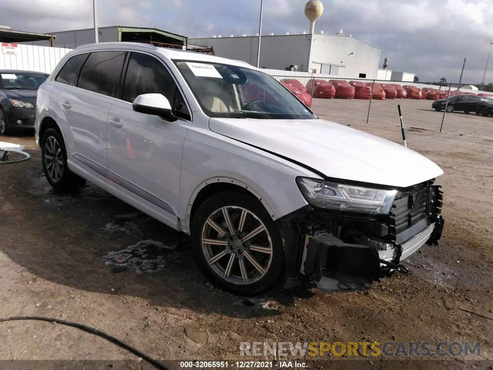 1 Photograph of a damaged car WA1LAAF7XKD041763 AUDI Q7 2019