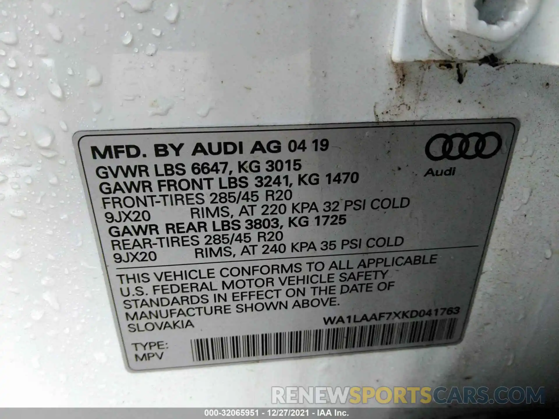 9 Photograph of a damaged car WA1LAAF7XKD041763 AUDI Q7 2019