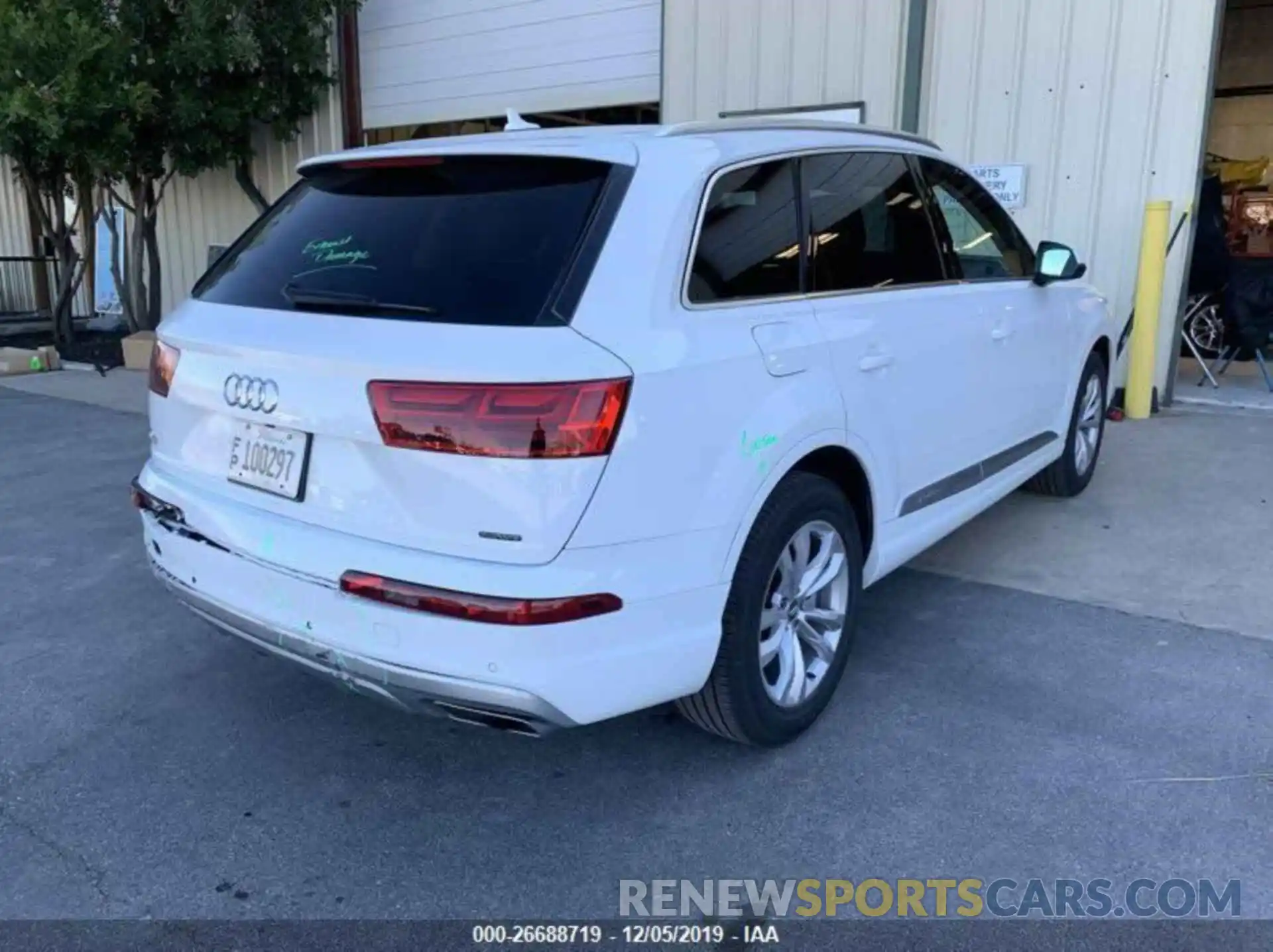 4 Photograph of a damaged car WA1LAAF7XKD044436 AUDI Q7 2019